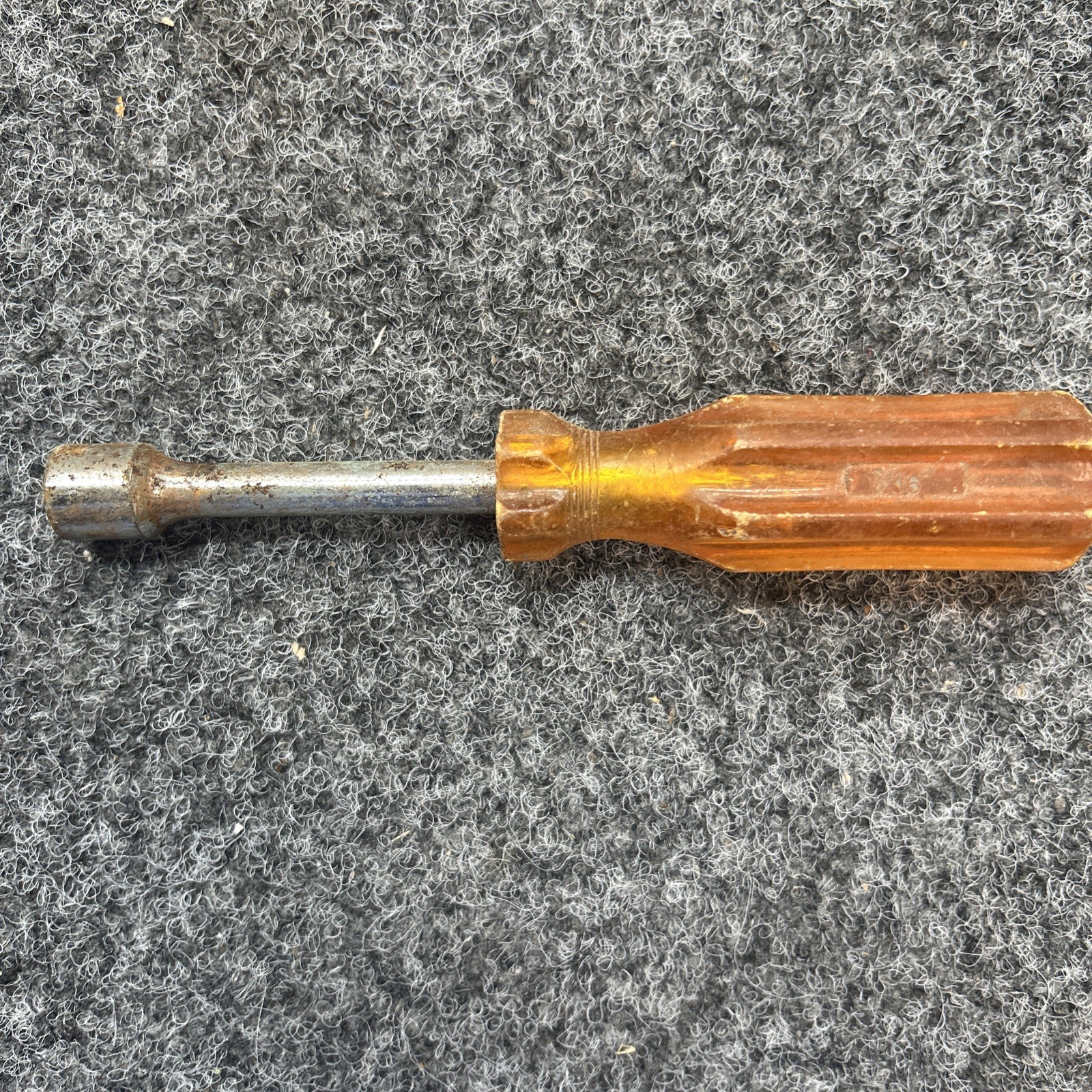 Rosco 3×3/8”, 2×7/16”, 1×1/4”, 1×5/16”, 1×1/2 Mechanics Nut Driver
