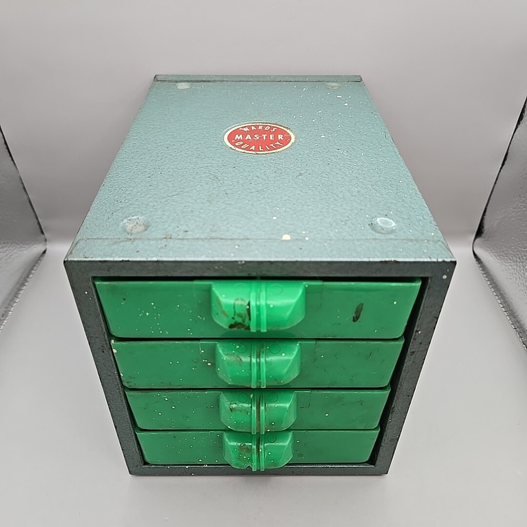 Wards Master Quality Metal Box Unit With Green Plastic Shelves USA RARE!
