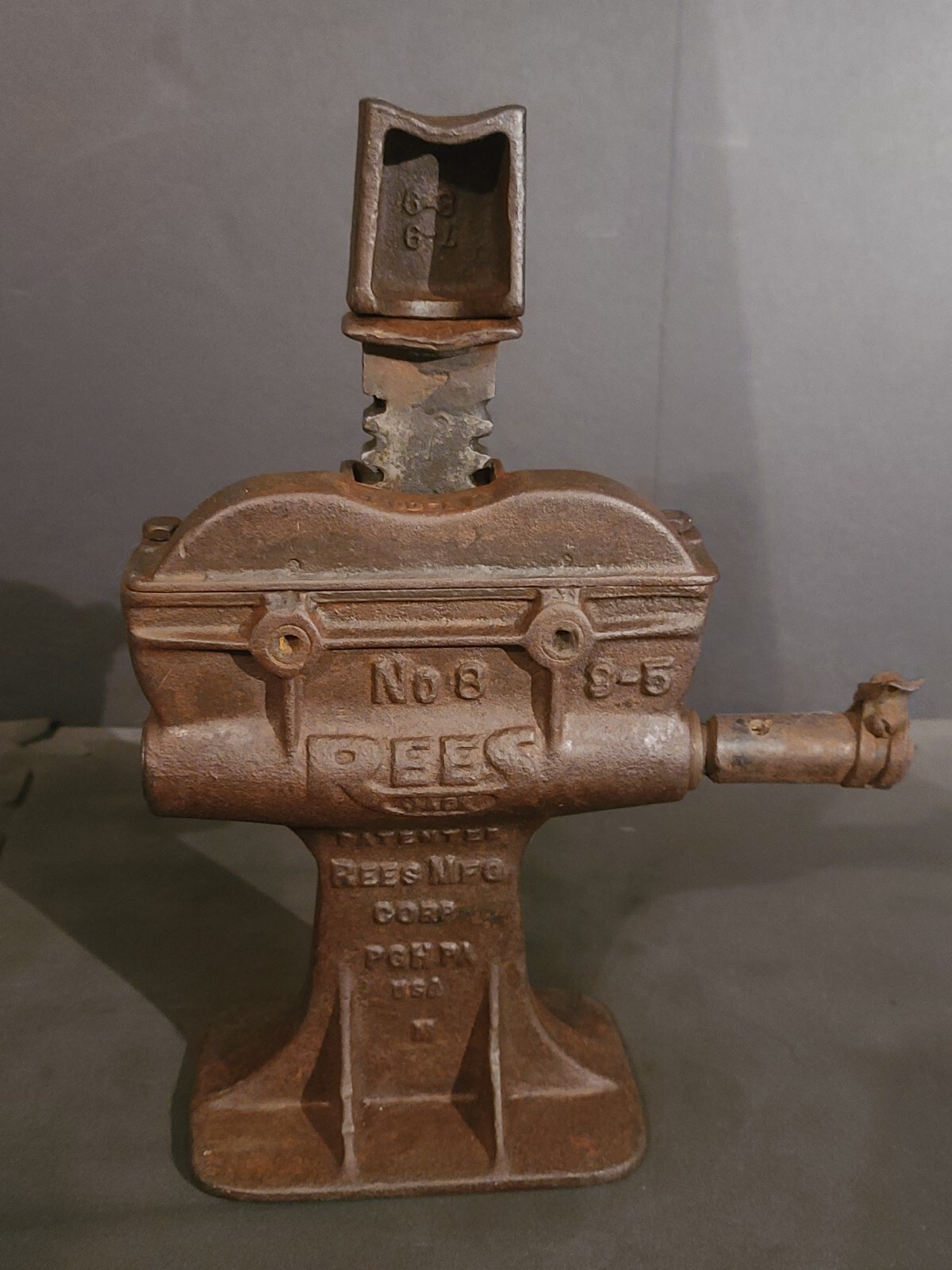 Rare Vintage Rees Mfg Corp Jack Model No. 8 Pittsburgh, PA 2 Ton 6 inch Lift