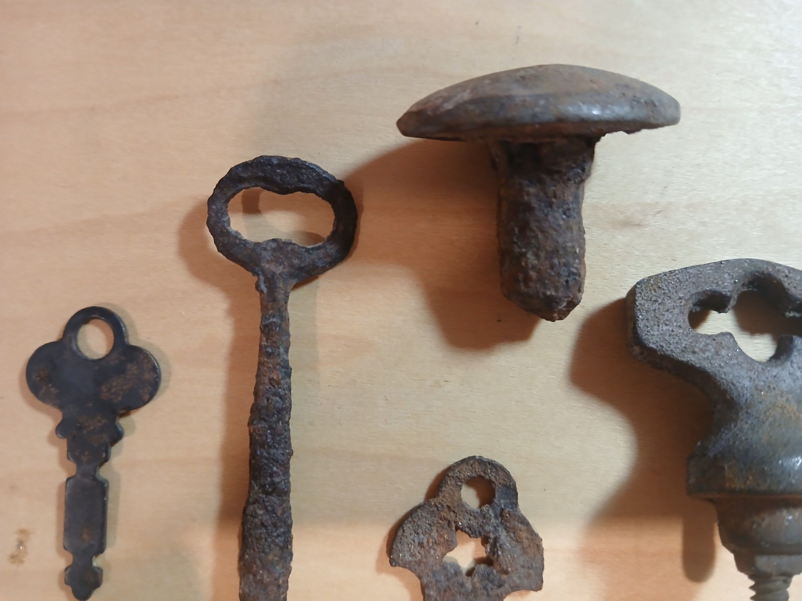 Lot of 5 Vintage Antique Skeleton Keys & Rusty Iron Hardware Steampunk Craft