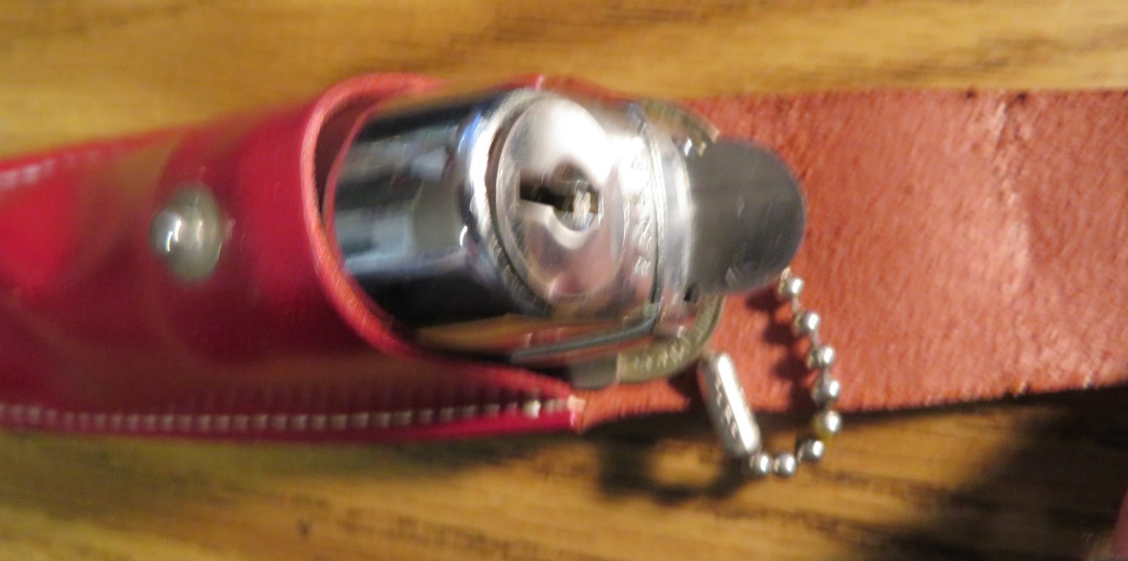 Vintage Yale “TRAVELOK” Portable Security Travel Lock 2 Keys & Red Leather Case