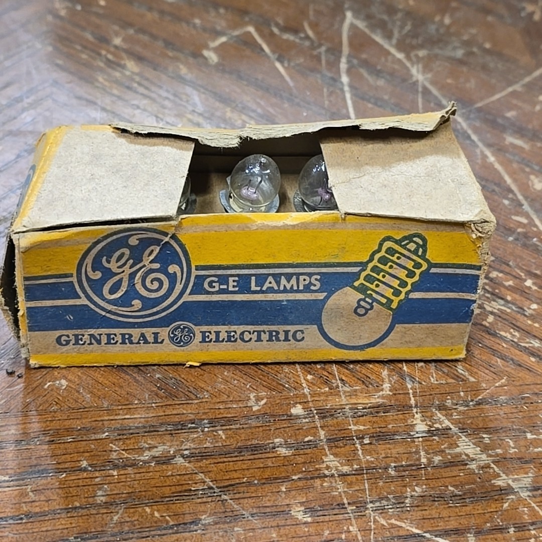 10 – GE PR 7 Miniature Flashlight Radio Dash Lamp Light Bulbs 3.8V – .3A