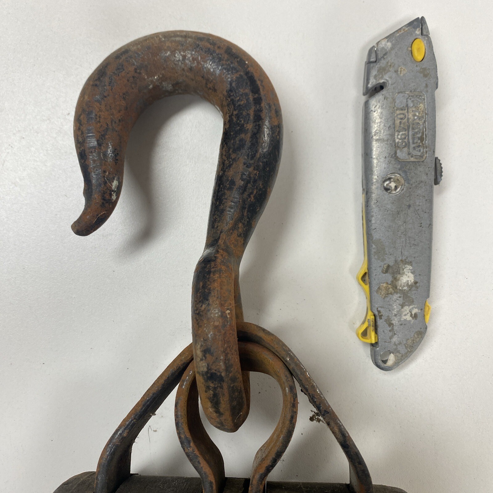 VTG Block & Tackle Double Pulley w/ Hook Cast Iron & Wood CNY B30