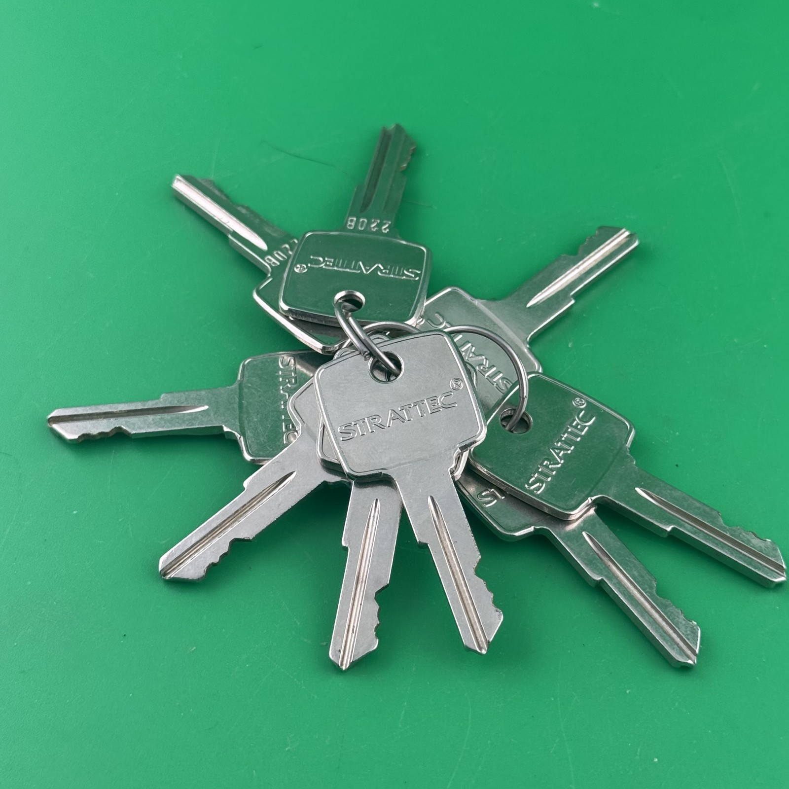 9x STRATTEC Key 220B Automotive Ignition Key Blank OEM Fleet Equipment Keys