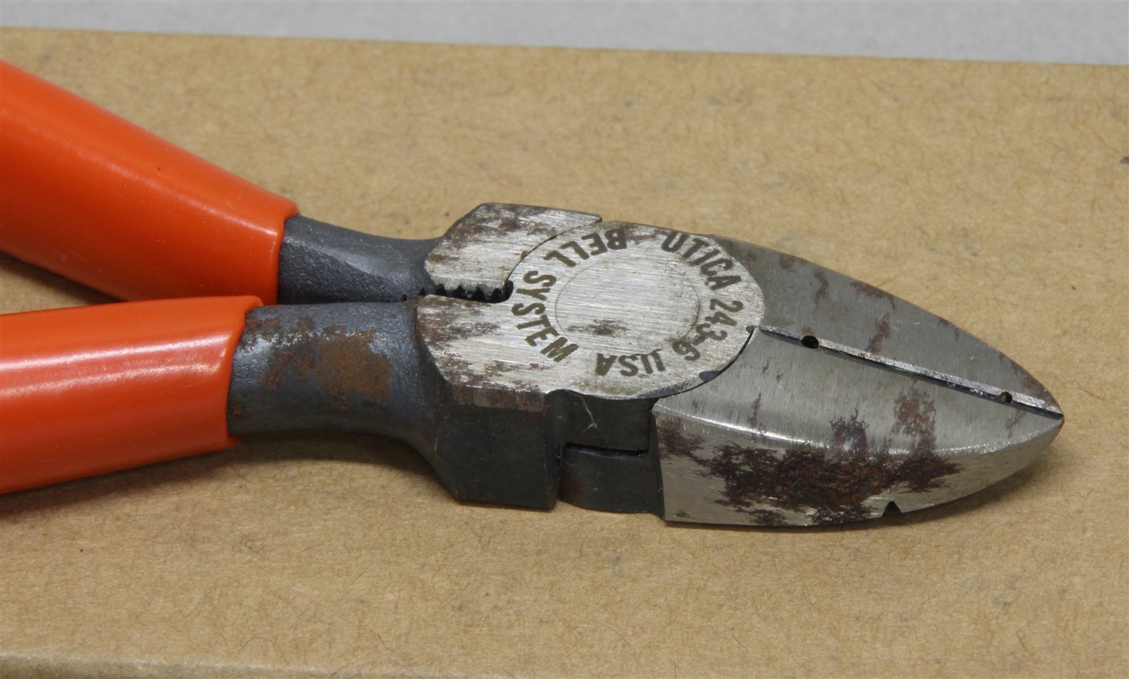 Utica 243-6 Bell System 6″ Diagonal Wire Cutter/Stripper Orange Rubber Grips NOS
