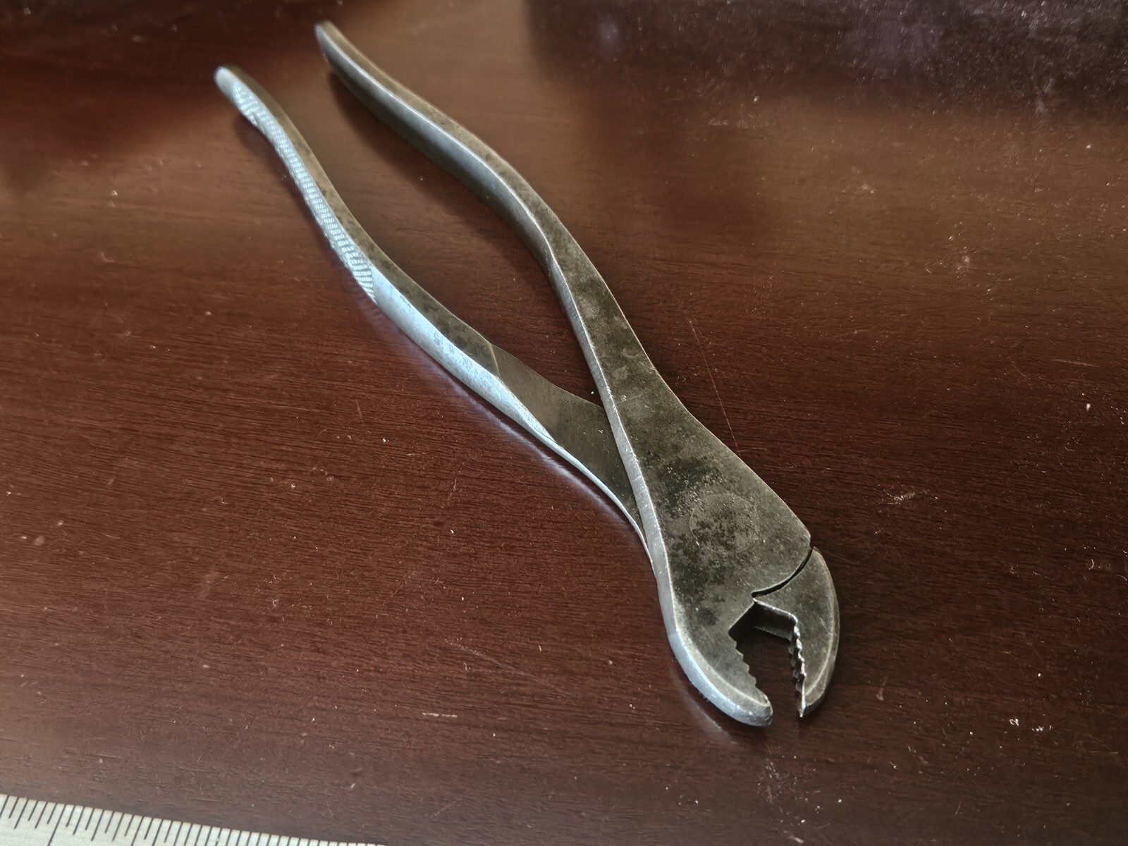 VINTAGE PLOMB LOS ANGELES #2218 BATTERY PLIERS PLVMB LA EXC. SHAPE!