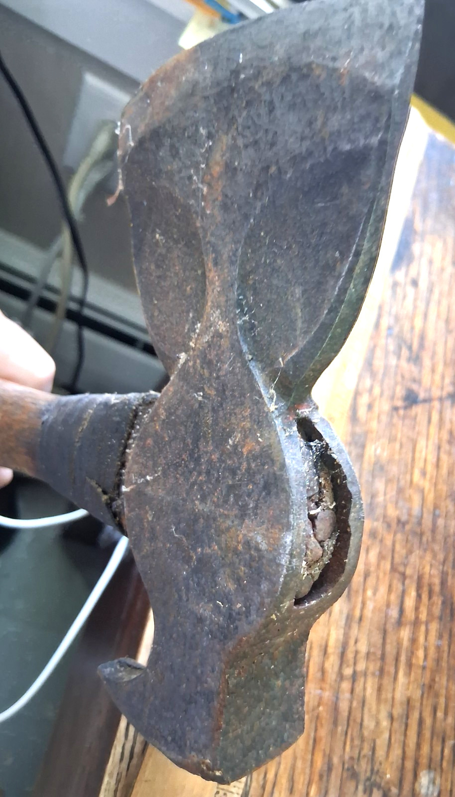 VTG #2 Buhl & Sons Co? Carpenters Hammer Claw Hatchet Axe Head 2 lbs. w/Handle