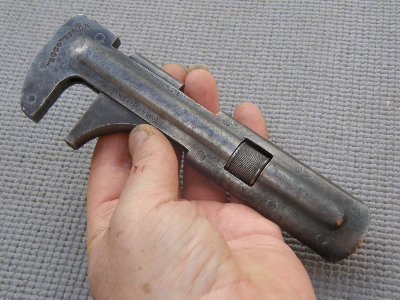 ANTIQUE WRENCH ADJUSTABLE SPANNER “ECCO” 7″ BY ABINGTON ENGLAND c1909.
