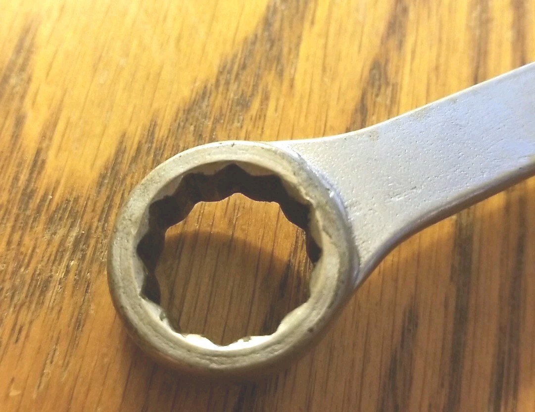 Mac Tools USA Made – 5/8” Combination Wrench, 12 Point,# CL20 Tool.