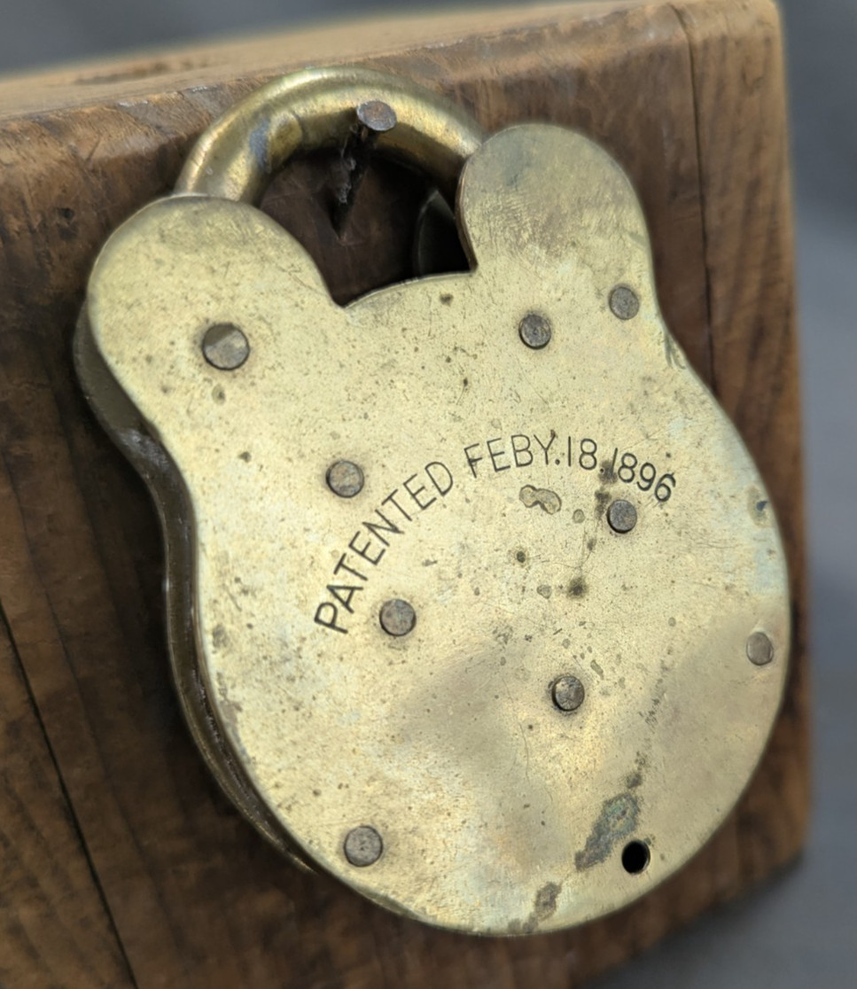 1896 Brass Victorian Figural Lion Head Gate Padlock Lock w/Skeleton Key No 11