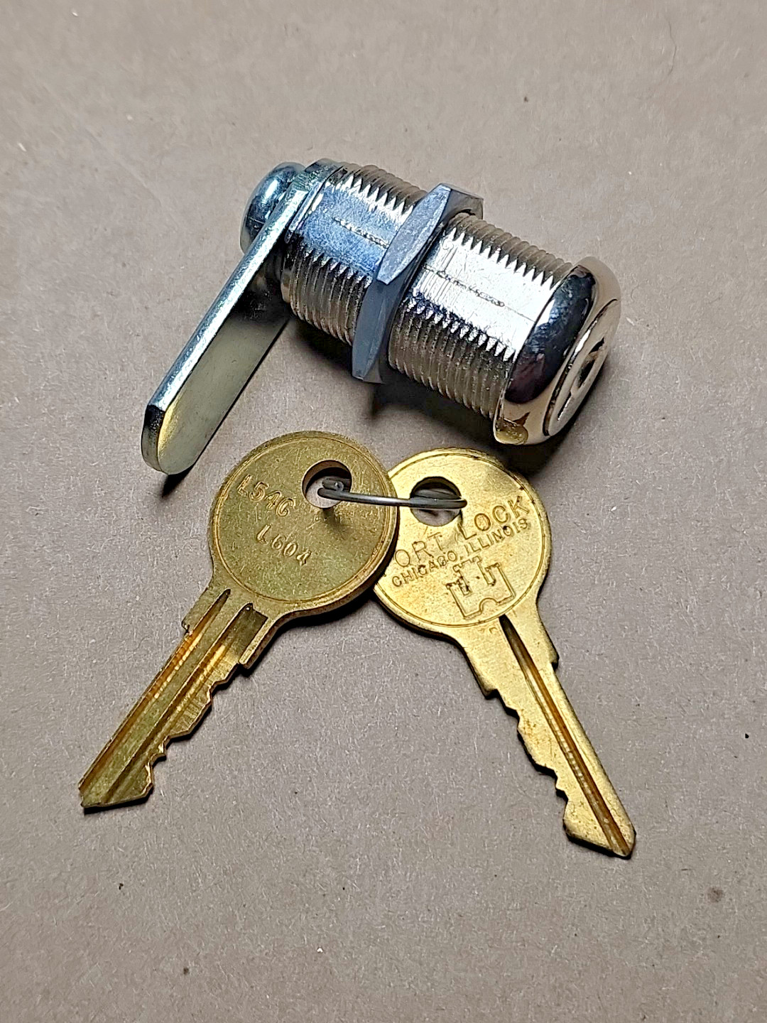 2 FORT Lock Castle Keys L54G No. L604 Chicago IL w 1 1/8″ tumbler lock