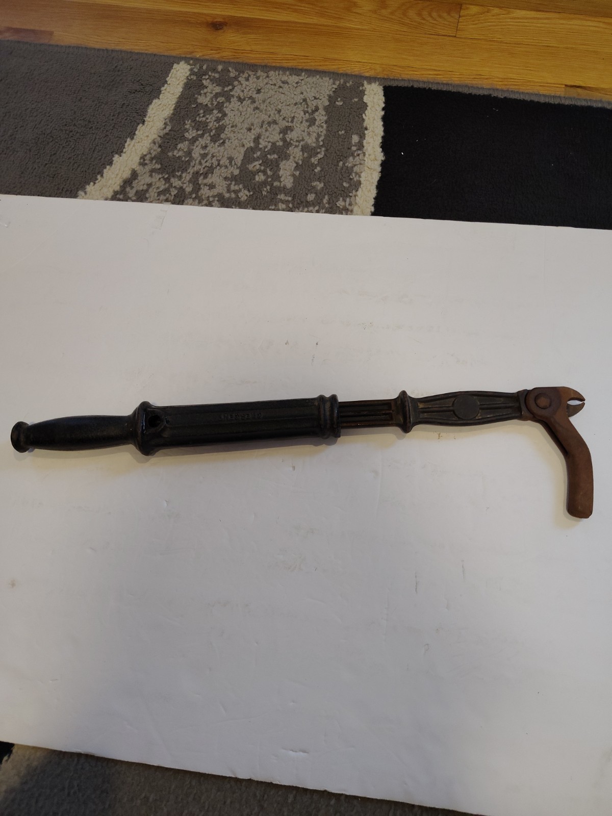 Suregrip No. 56 Antique Cast Iron Nail Puller Tool Bridgeport Hardware USA Made