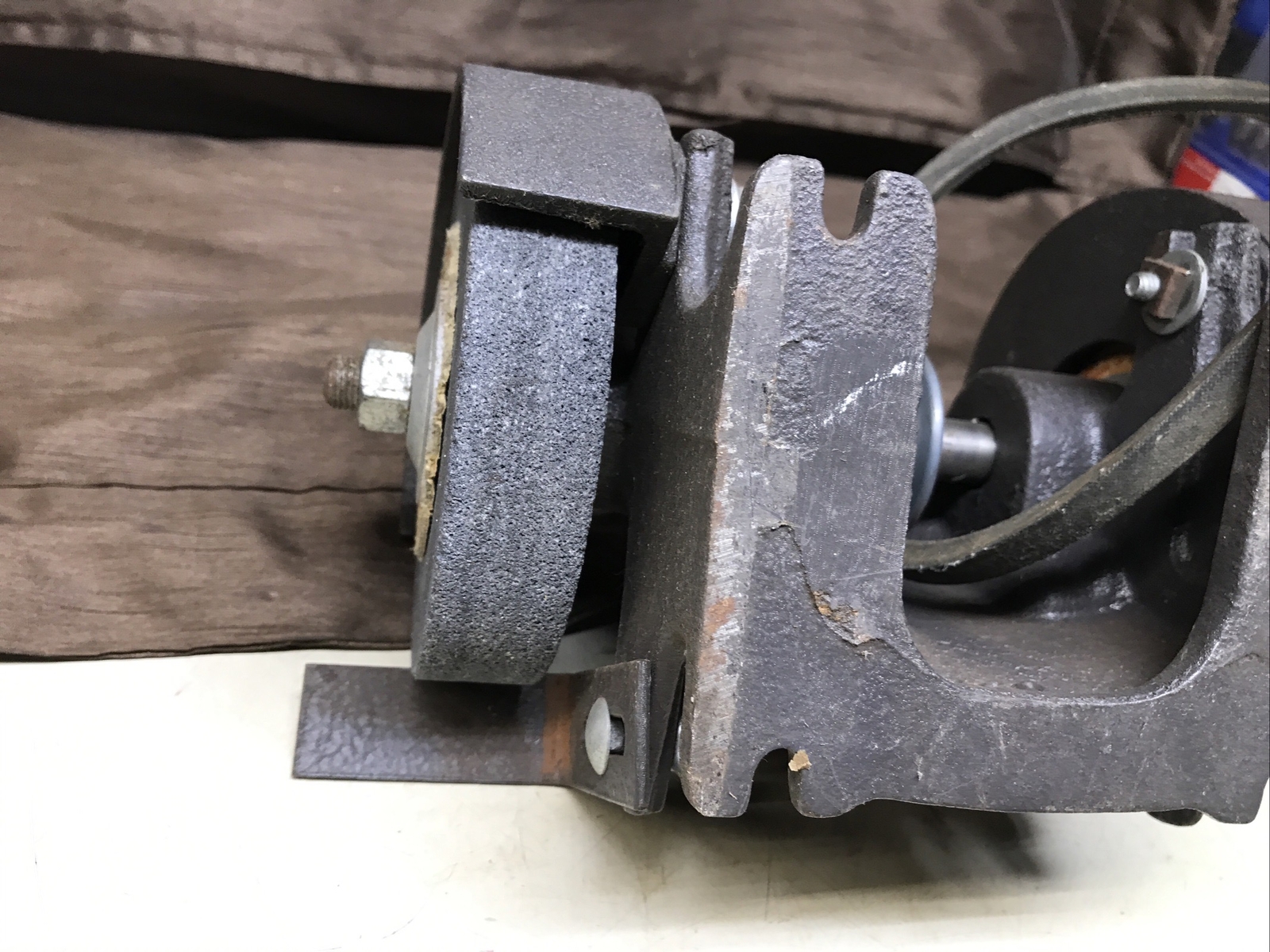 Antique Cast Iron Belt Driven Bronze Bearing Table Mount 5” Bench Grinder