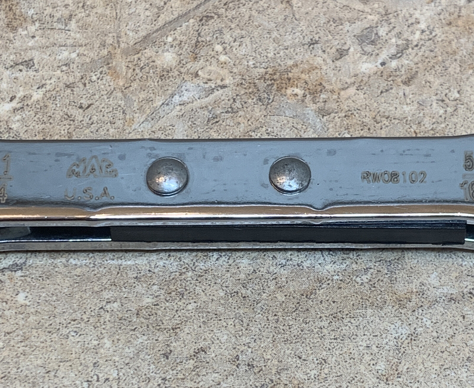 MAC TOOLS RW08102 Ratcheting 12-pt Box End Wrench 1/4” X 5/16” Made In USA