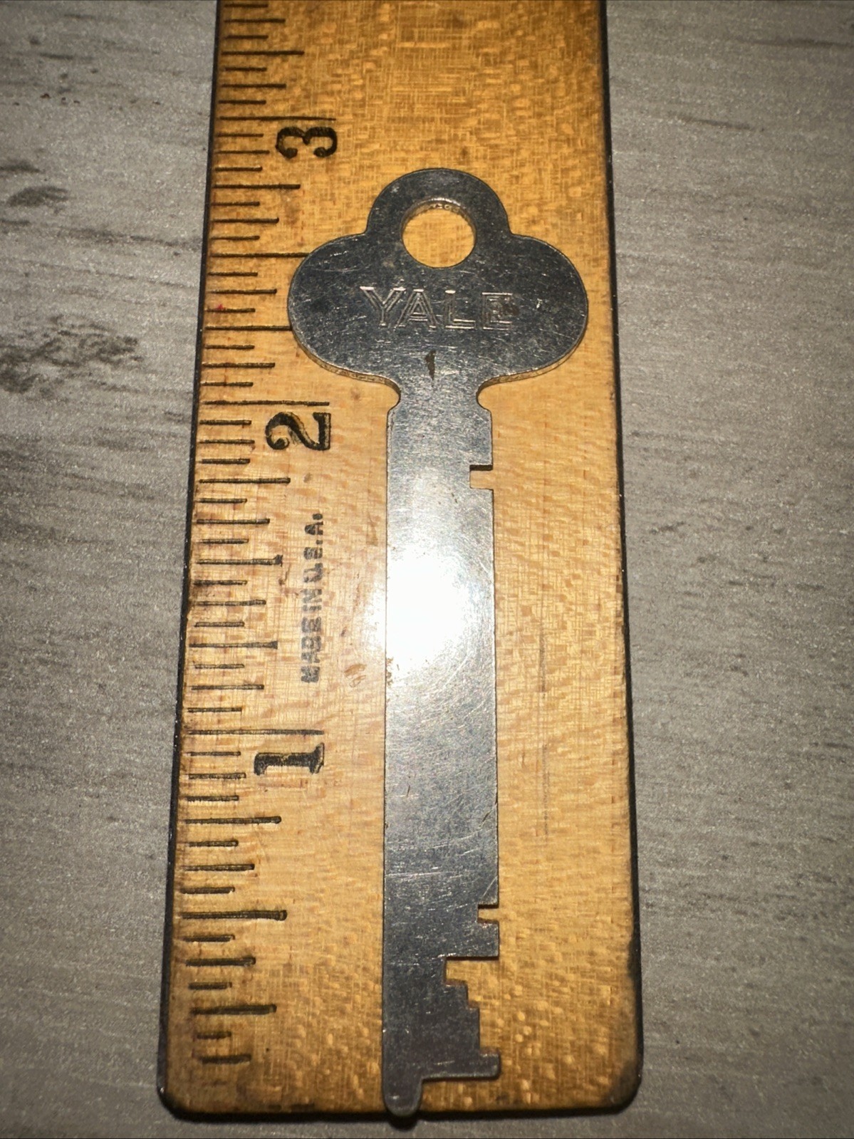 Yale & Towne Flat Key #13BD 132 Steamer Trunk Padlock Furniture Etc.