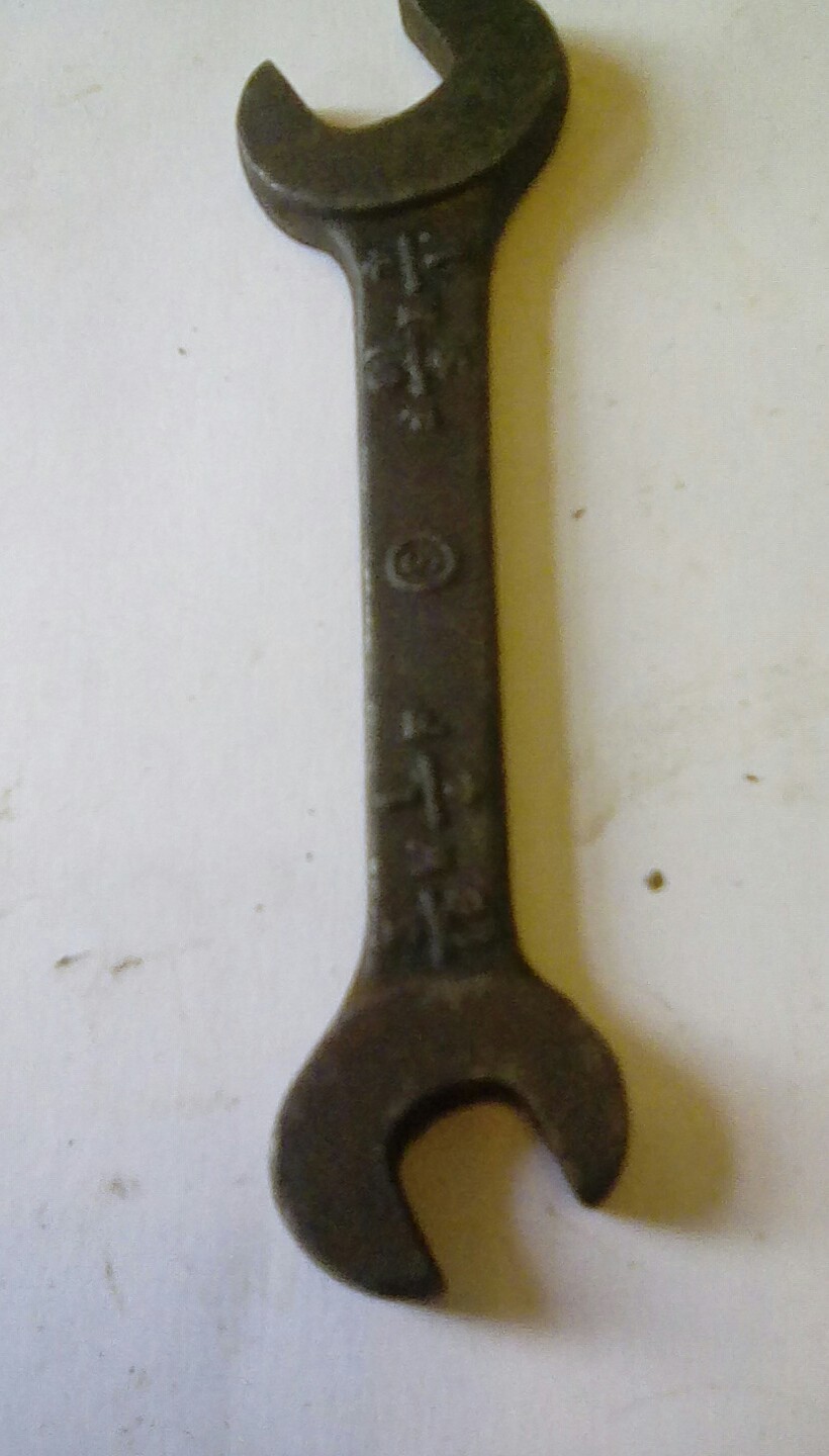HO FT VINTAGE SPANNER WRENCH S IN CIRCLE?? 3/16 1/4W 1/4 5/16F 5 INCHES LONG