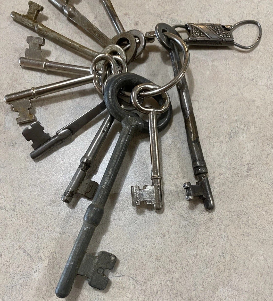 10 Skeleton Vtg Key Lot Asst. Keys Hardware World Portland San Francisco Key Tag