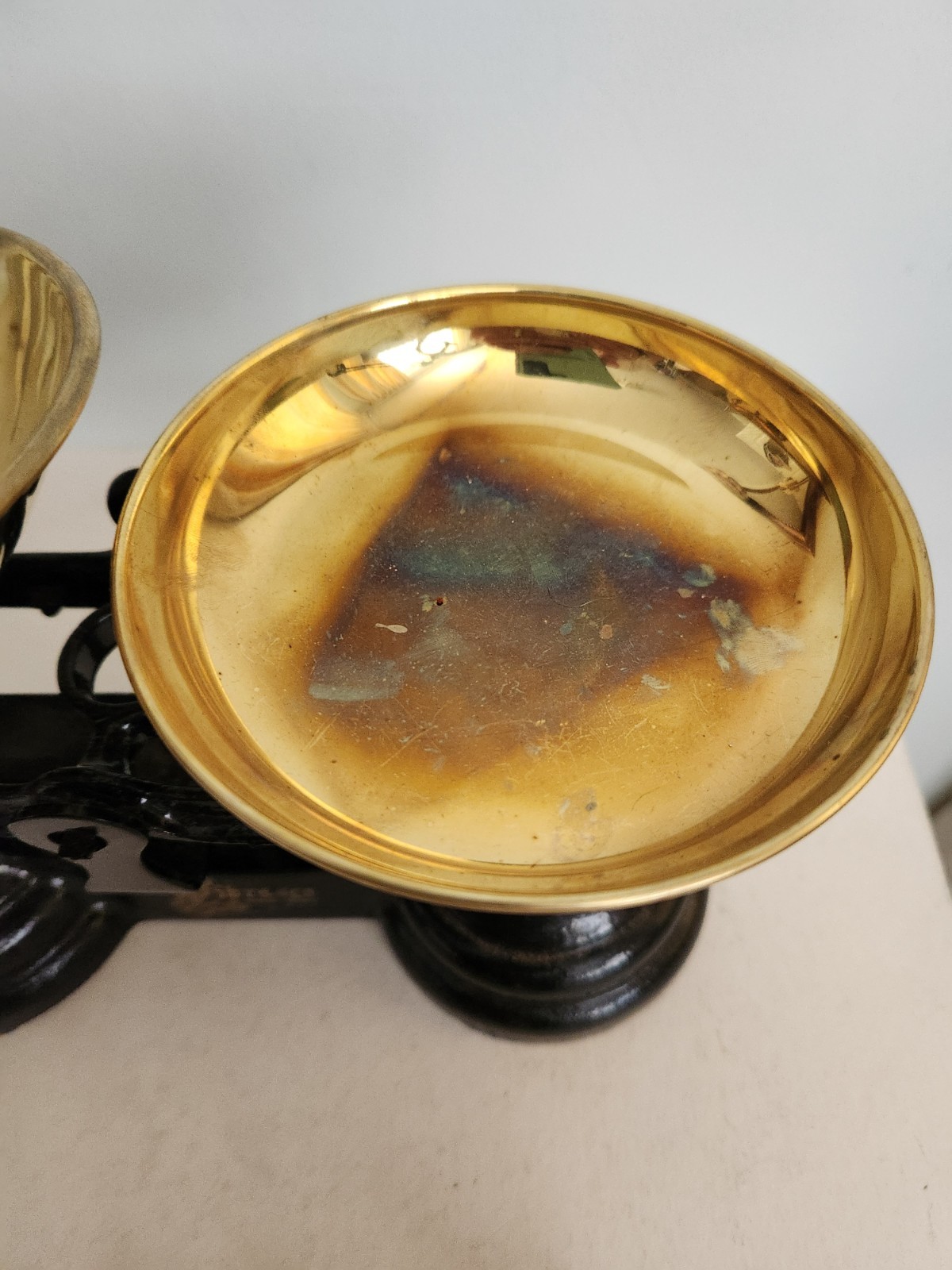 Vintage Retro Librasco Black And Golden Traditional Balance Scale And Weights