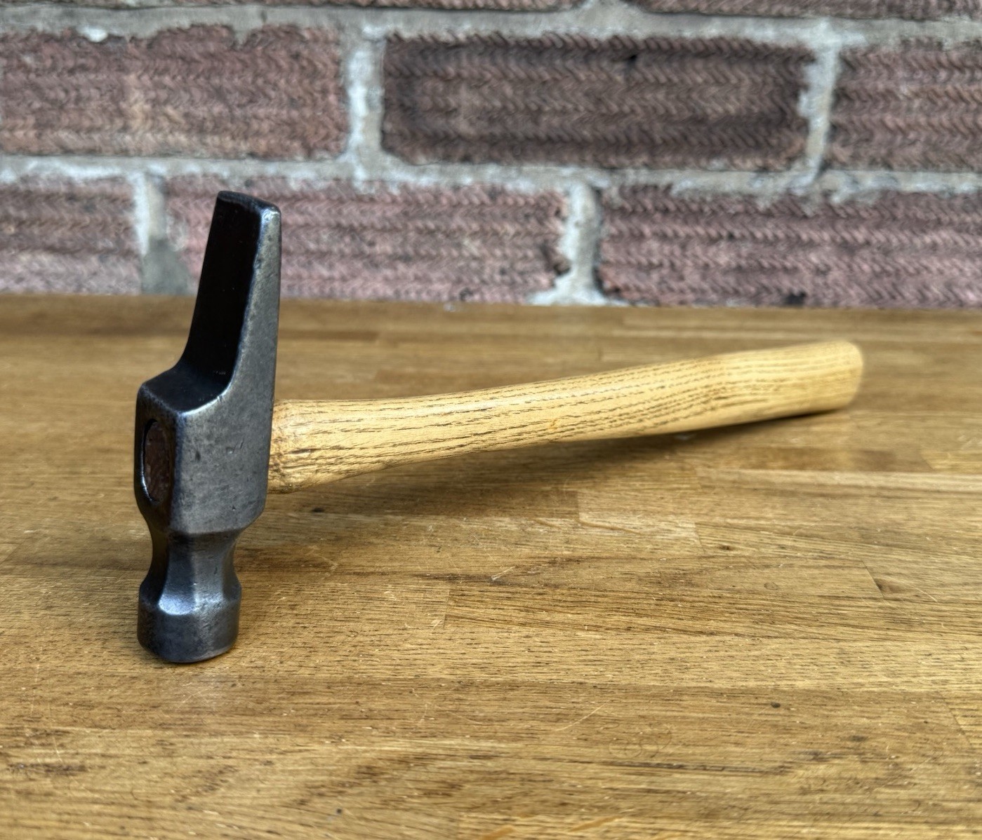 Vintage 10oz I&H Sorby Joiners Tinsmiths Hammer Cross Pein Chipping Old Tool