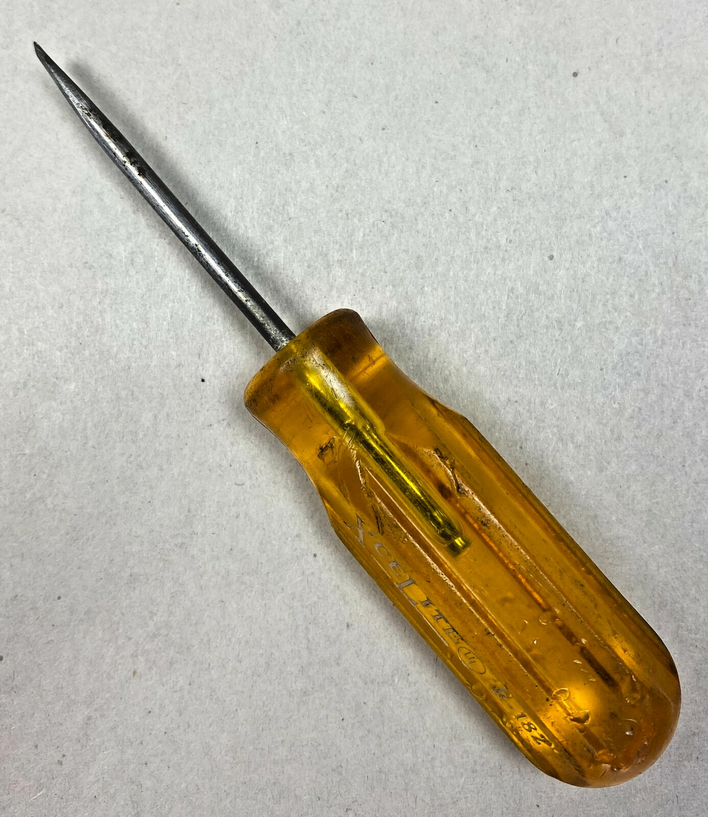 Vintage XCELITE R-182 Mini Amber Hard Handle Slotted Flat Tip Screwdriver USA