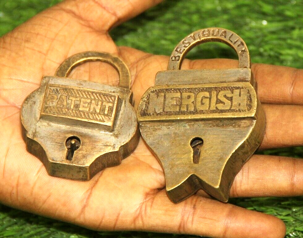 1930’S OLD BRASS 2 PC FISH TALE SHAPE HANDCRAFTED PAD LOCKS, NICE PATINA-4984