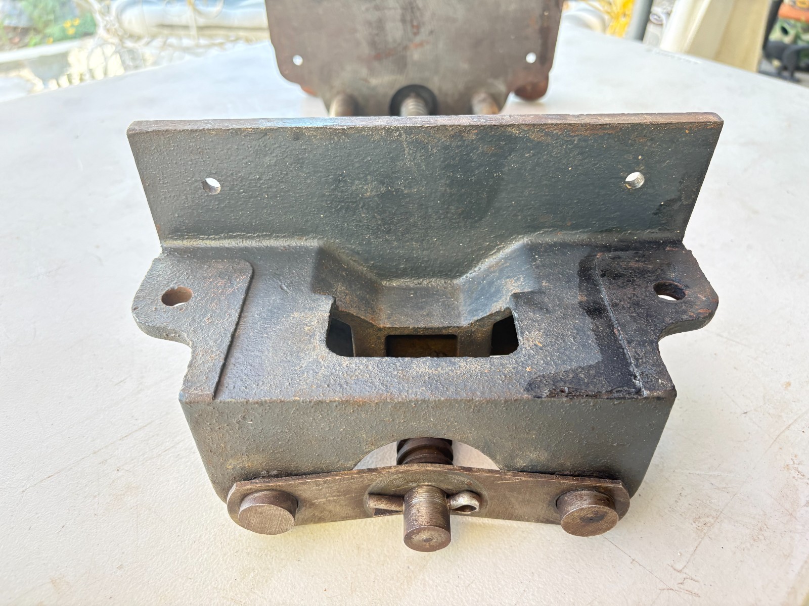 Vintage Morgan Vise Co. No 20A Woodworking Under Bench Vise 10” Jaw Opens 12”