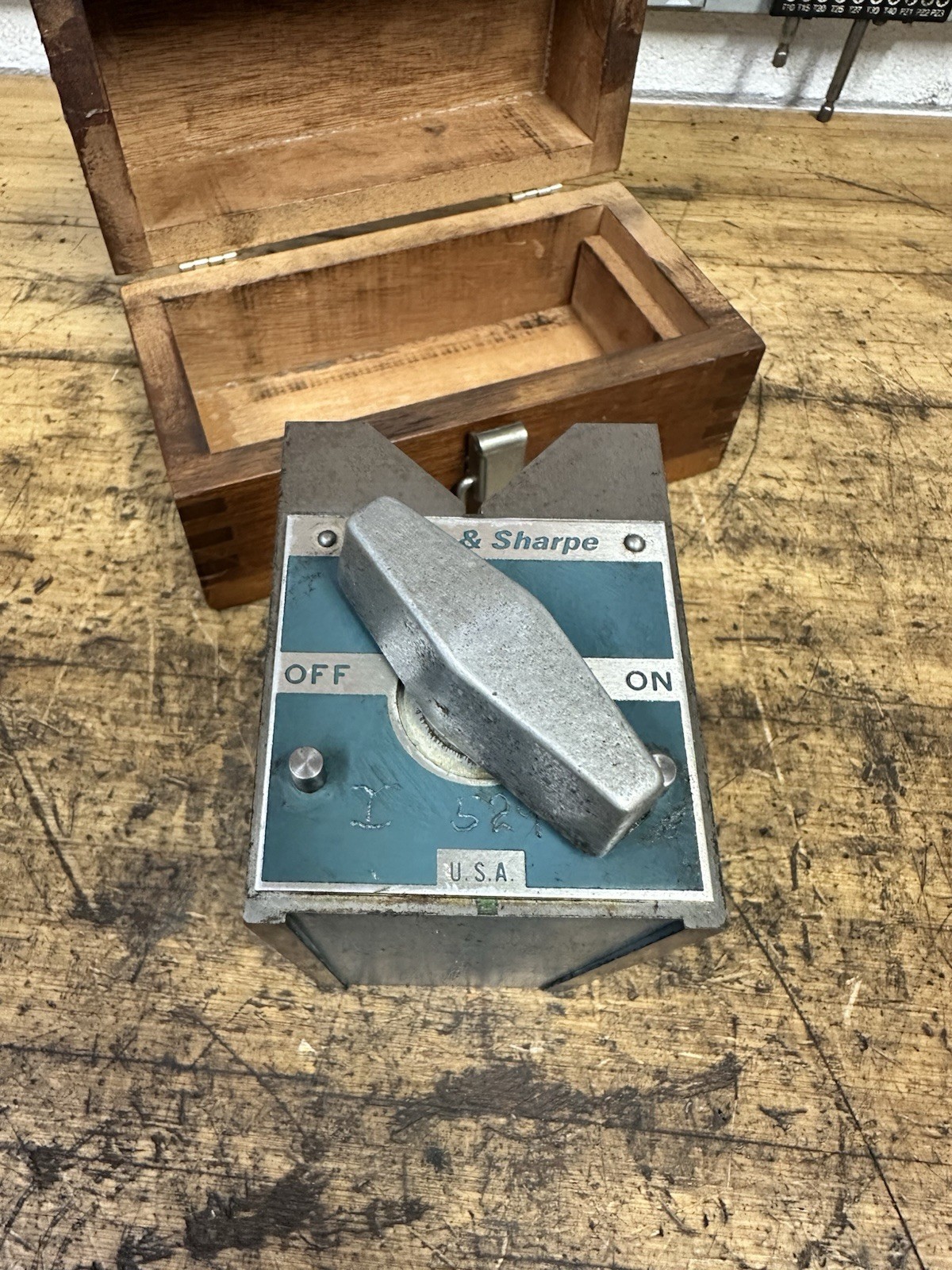 Brown & Sharpe #750D Magnetic V-Block Machinist Tool