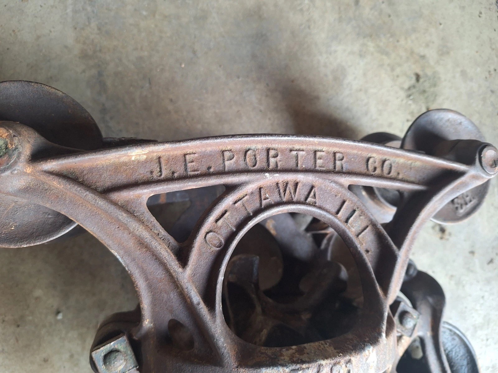 Vintage J. E. Porter Co Cast Iron Hay Trolley Ottawa Illinois Used