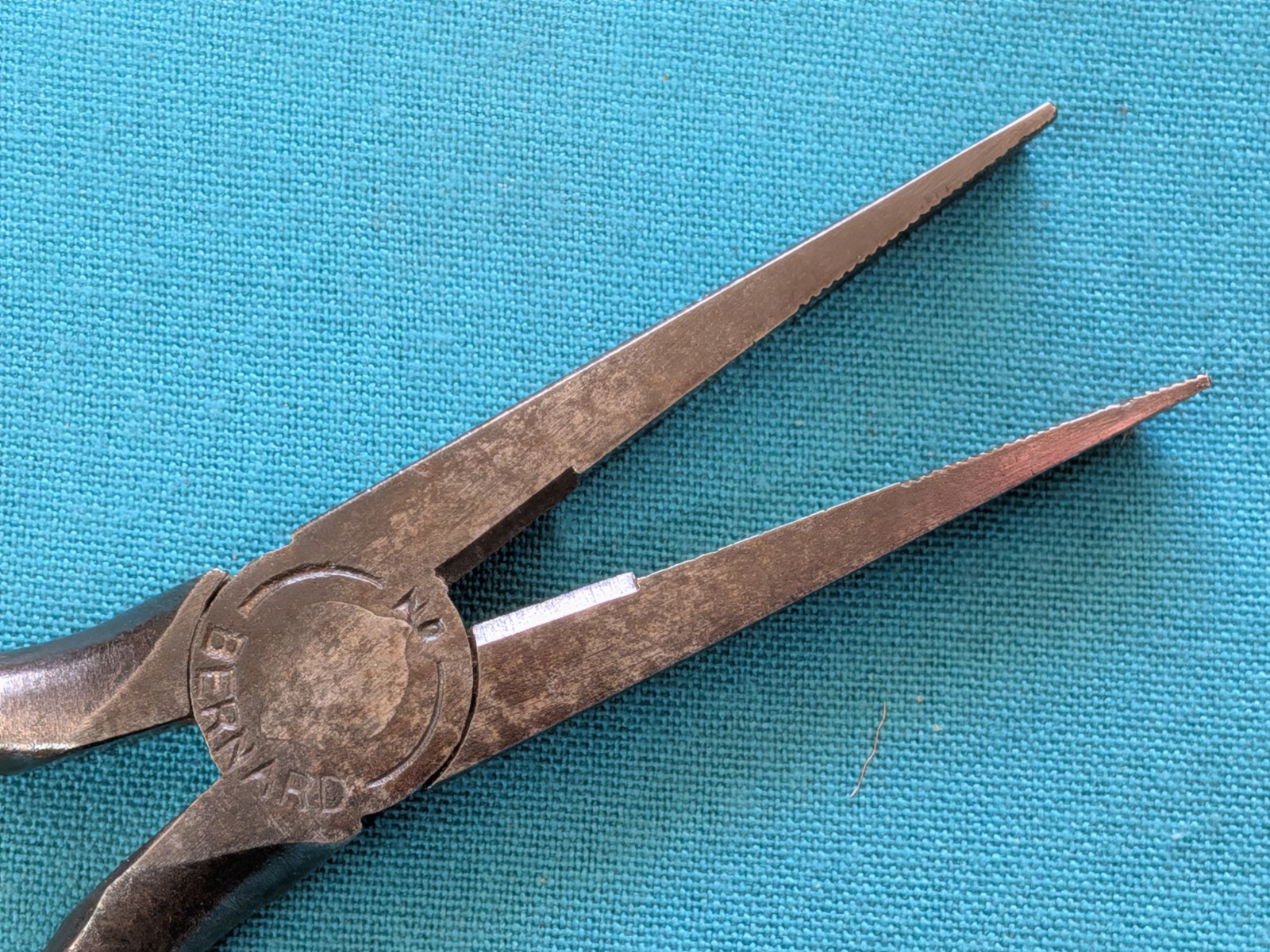 Rare Vintage BERNARD 7″ Forged Duck Bill Pliers w/Side Cutters