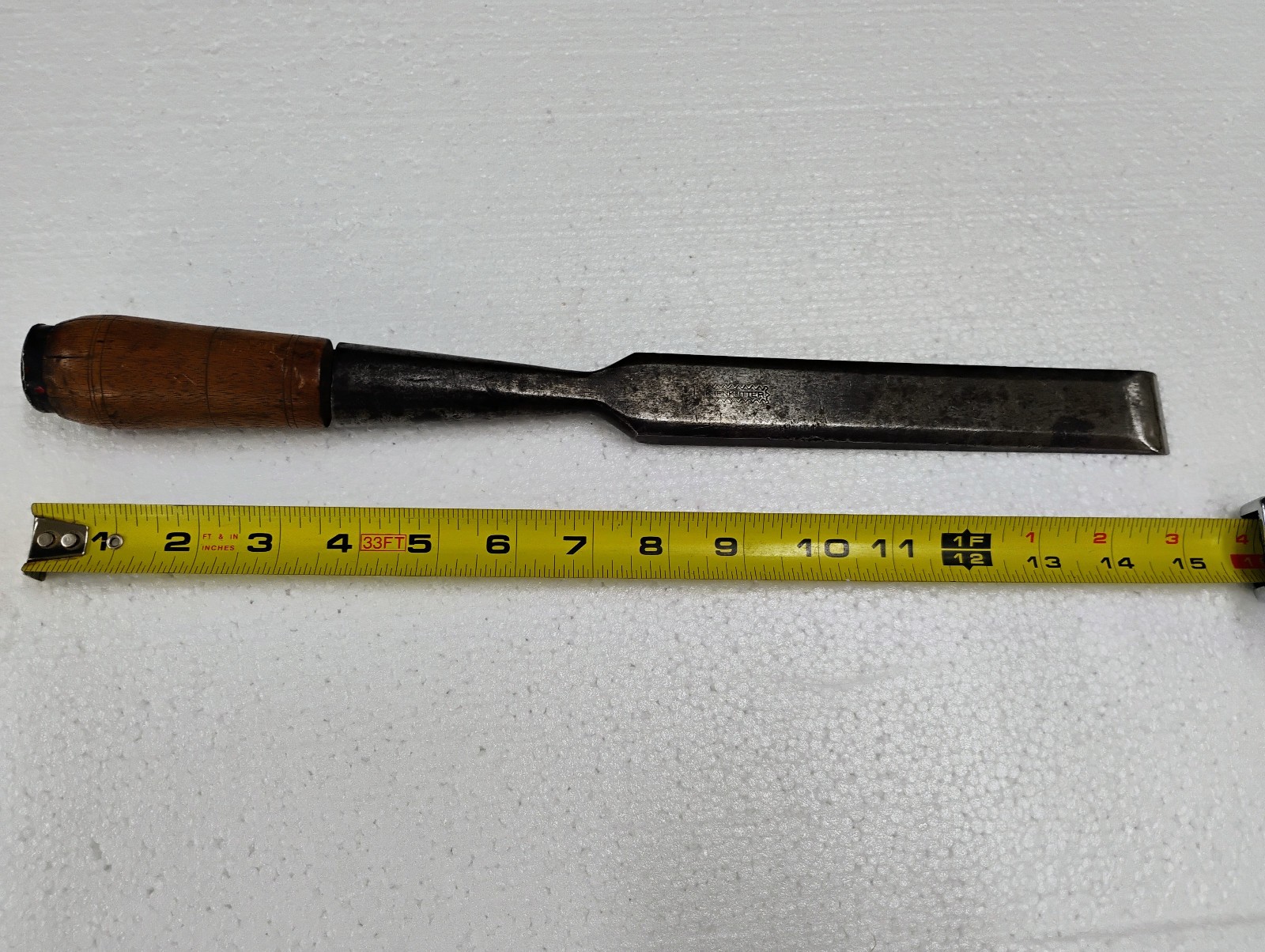 Keen Kutter 1-1/4″ Bevel Edge Socket Chisel Wood Handle with Steel Striking Ring