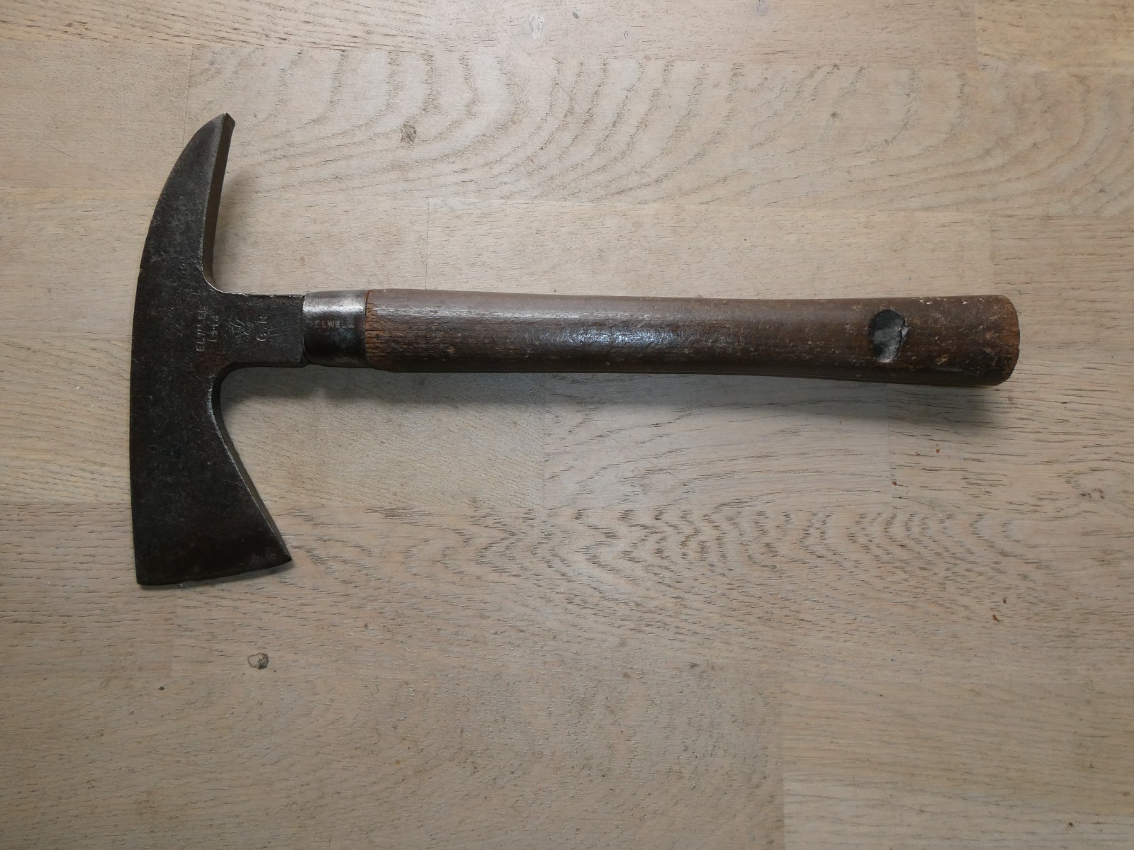Vintage Elwell Fireman’s Axe 1942 WW2 WWII Very good condition