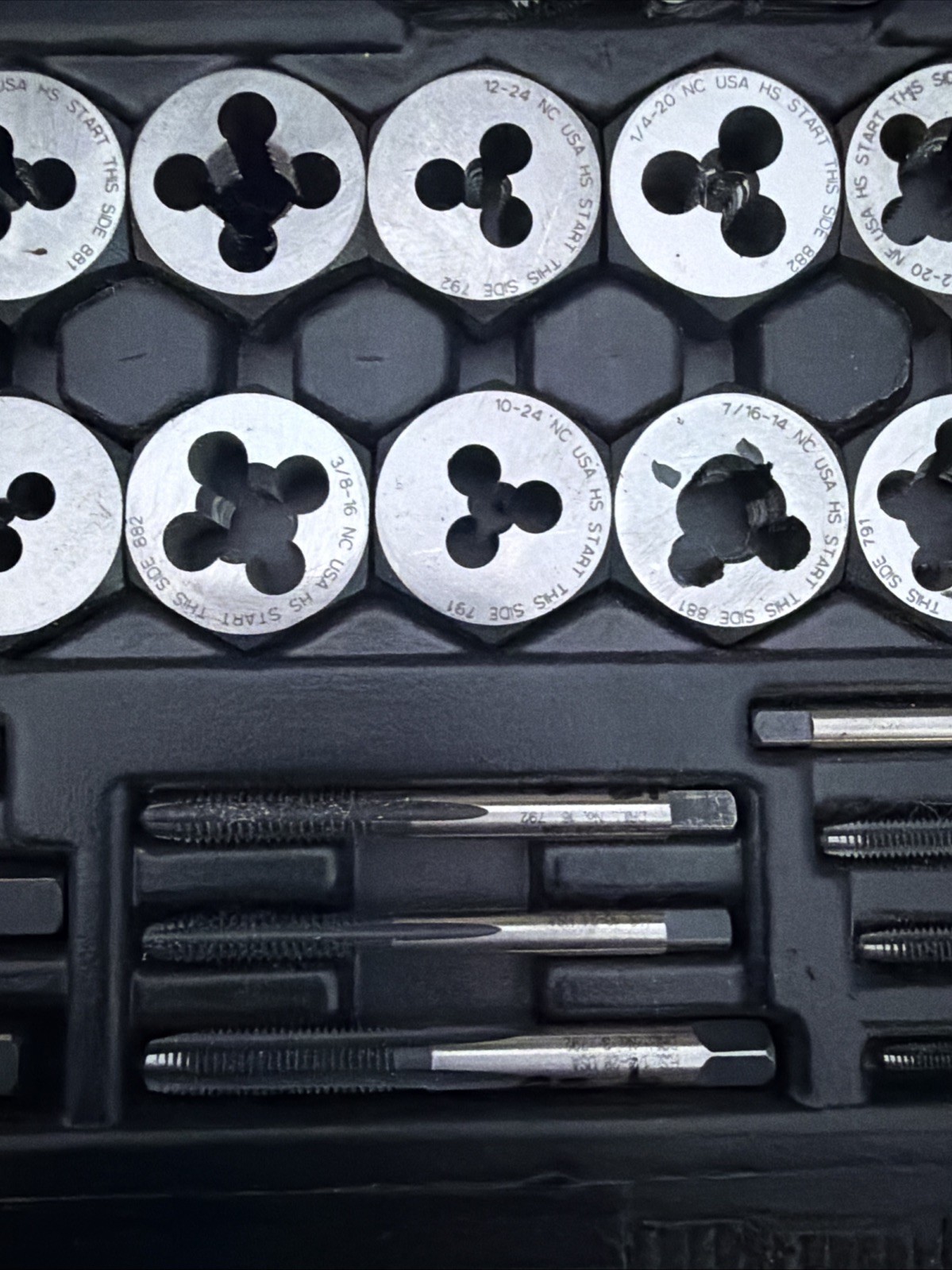Sears Craftsman Professional high Speed Steel Tap Die Set 52306 Standard Sae