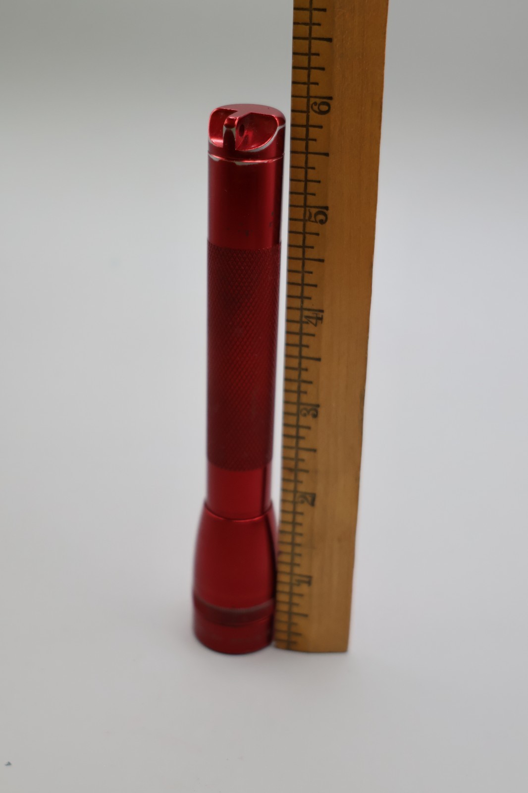 Mini Maglite Flashlight AA Red 6″ Mag Instruments California Vintage- Dut’s Deal