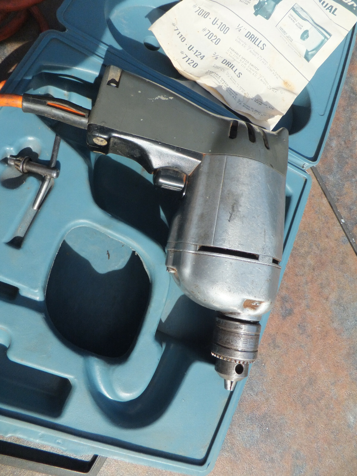Vintage B&D 7116 Black & Decker 3/8″ Hand Drill & Case W/ Ridgid Supreme Chuck