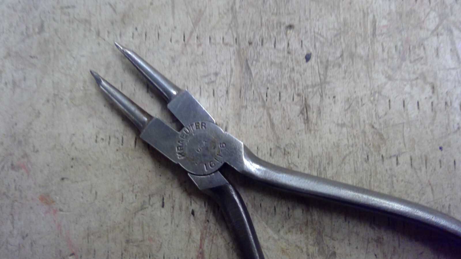 KRAEUTER #1611-6 ROUND NEEDLE NOSE PLIERS 6″ – Snap Ring Wire Forming Watchmaker