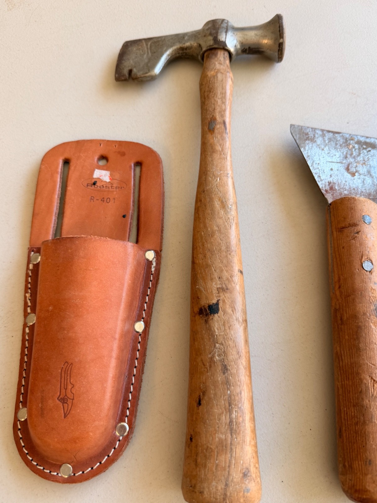 Lot of 6 mixed tool – vintage wood handle, rubber handle & leather holder