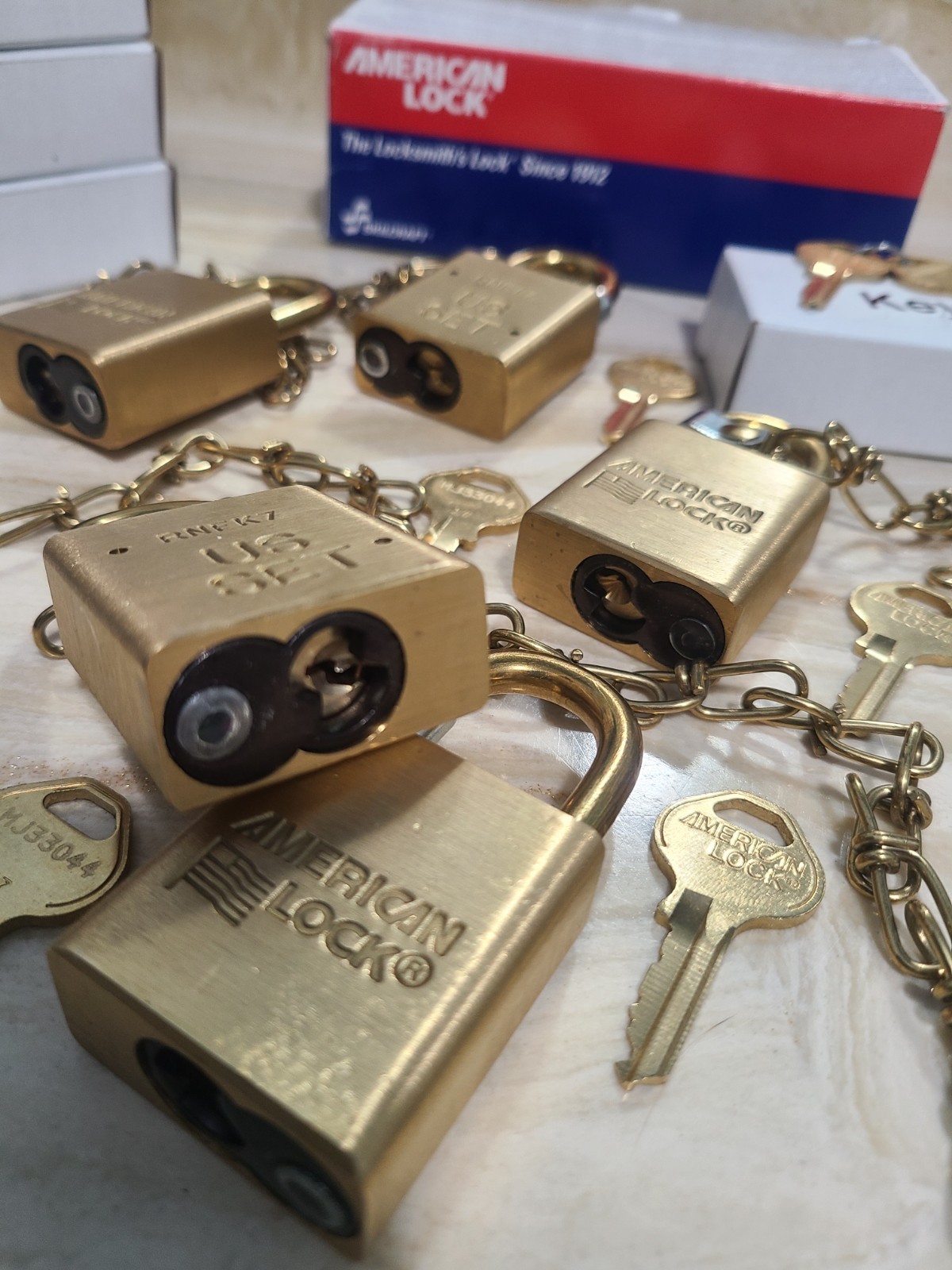 American Padlock with Chain Keyed Alike RNFK7 US SET 5 sets with 7 keys