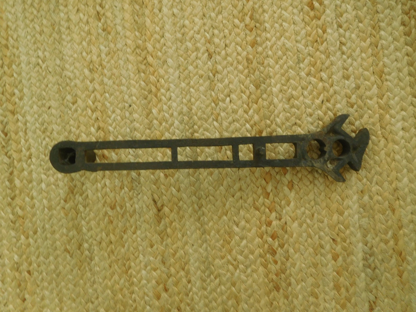 Implement Tool Wrench H272 IHC Aultman Miller Corn King Spreader Little Giant