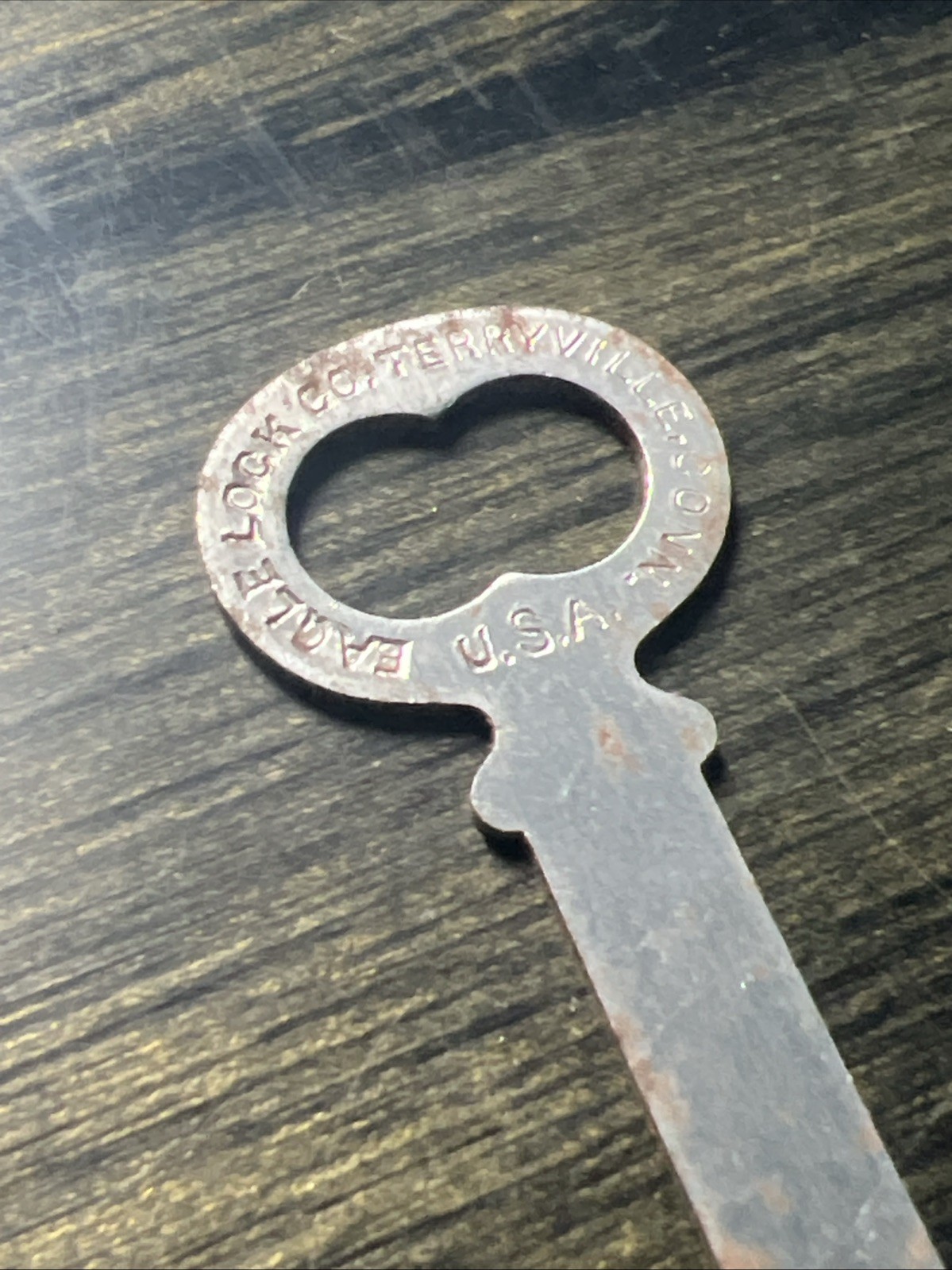 Vtg Uncut Eagle Lock Co Terryville Conn USA Flat Skeleton Key Approx 1.75″ Long