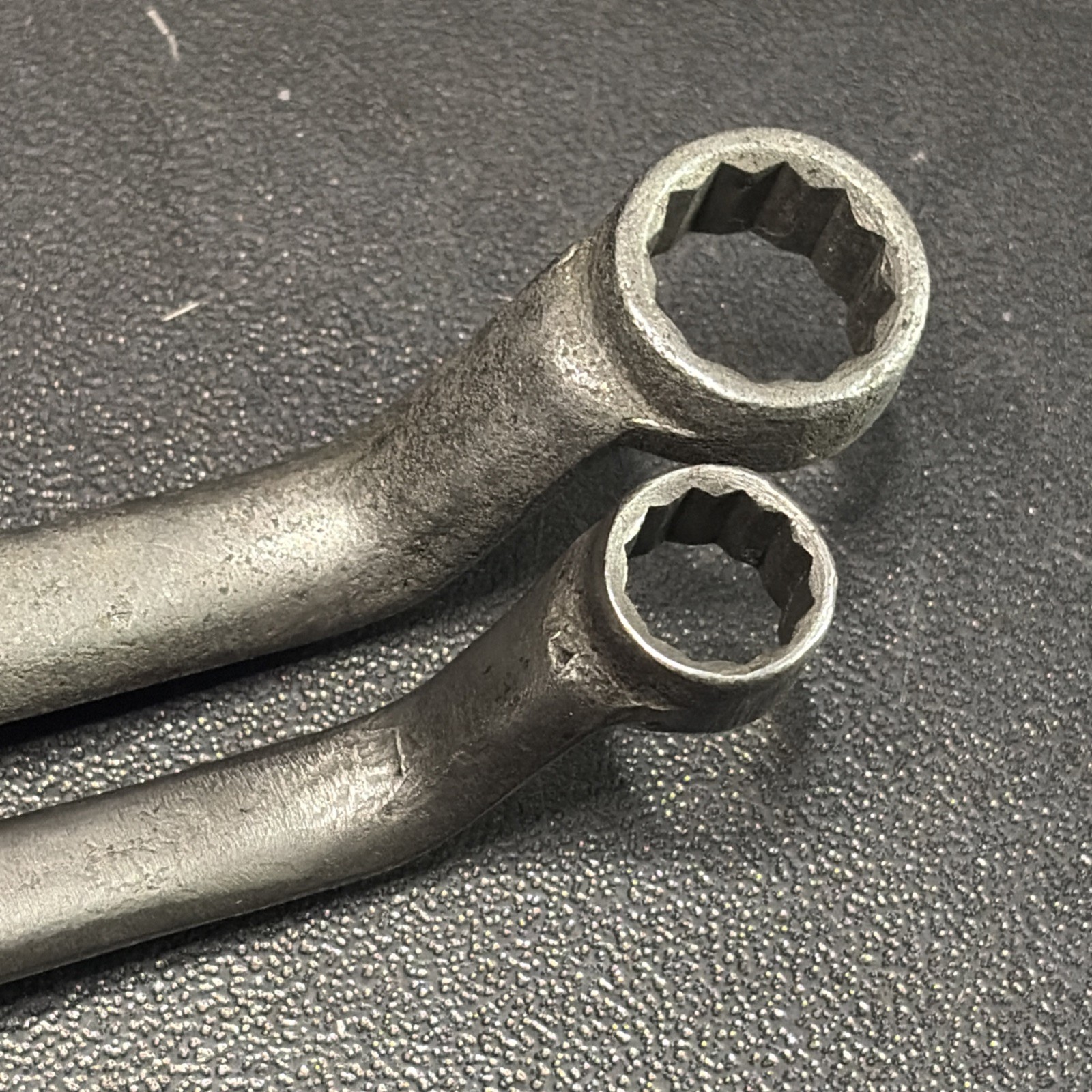 Barcalo Chrome Molybdenum 3/8” X 7/16” & 1/2” X 9/16” Offset Double Box Wrench