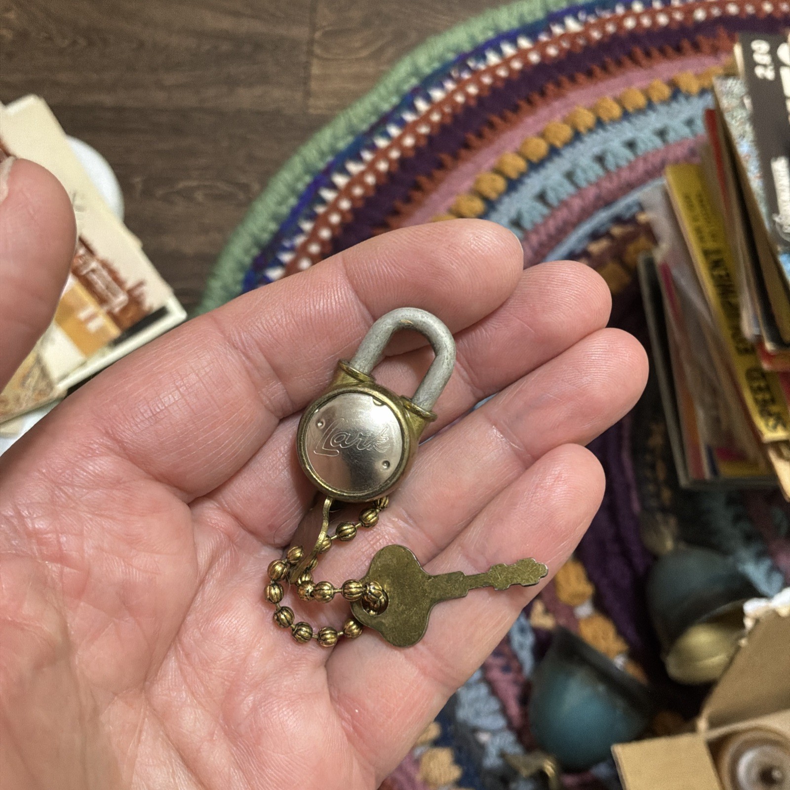 VTG LARK Miniature Padlock With 2 Keys on Ball Chain Works
