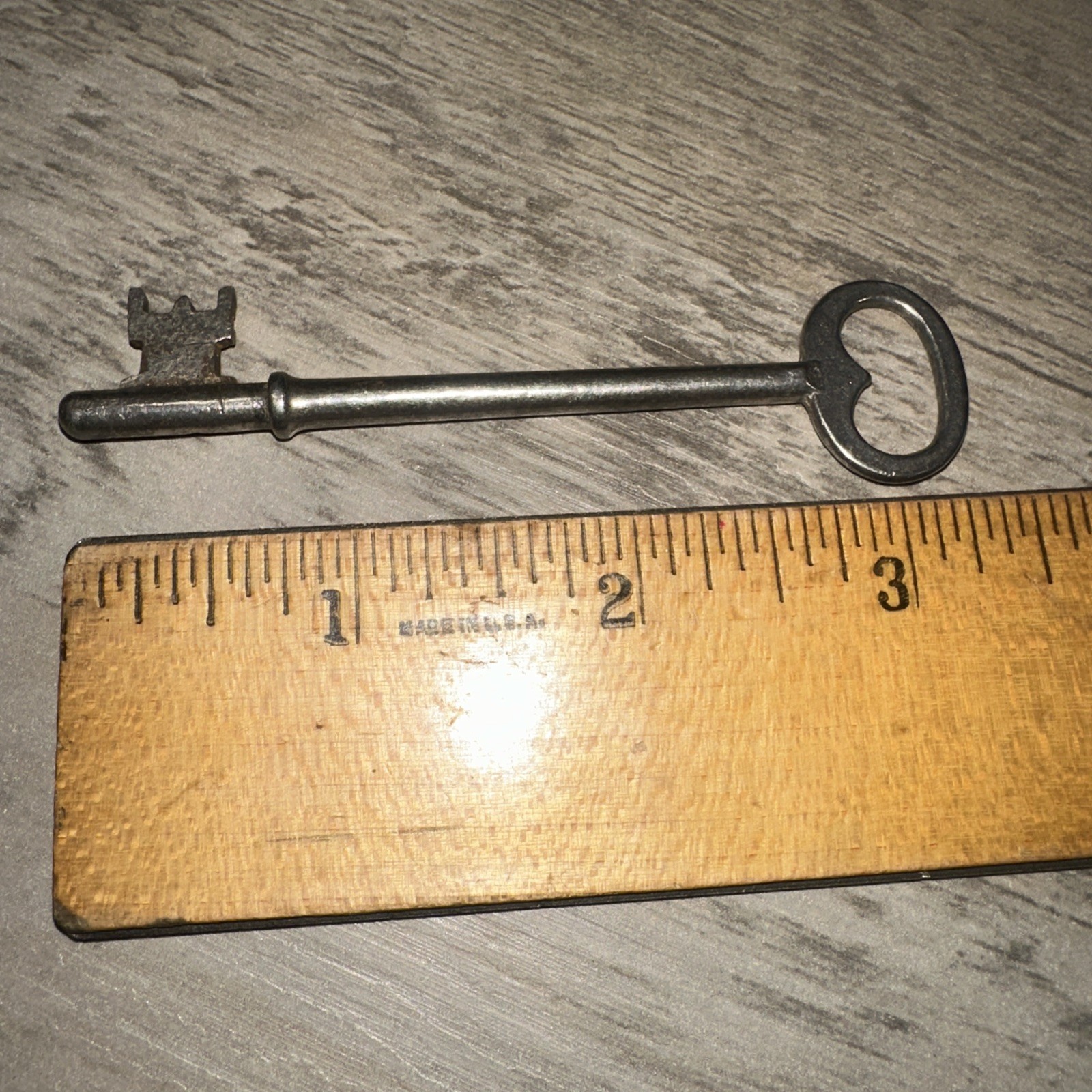 Antique Skeleton Key, Solid Barrel. Unique Head Design. 3.25” Legit