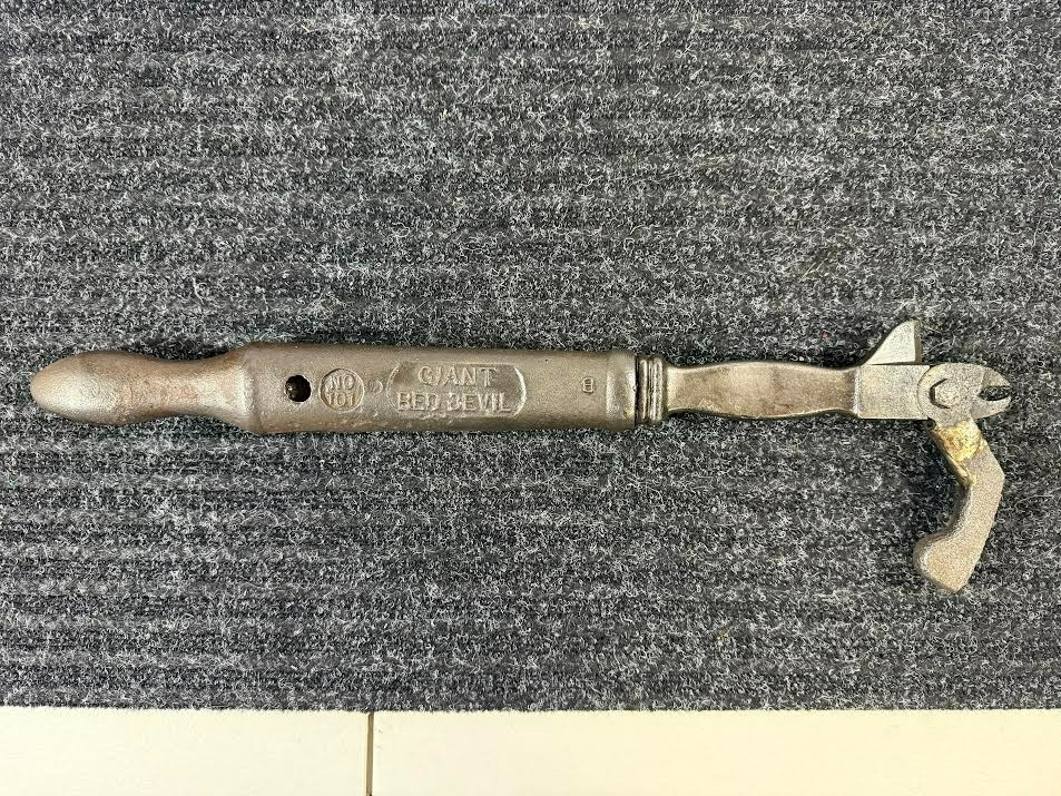 Vintage Smith & Hemenway Red Devil Giant # 101 Nail / Staple Puller Jamestown NY