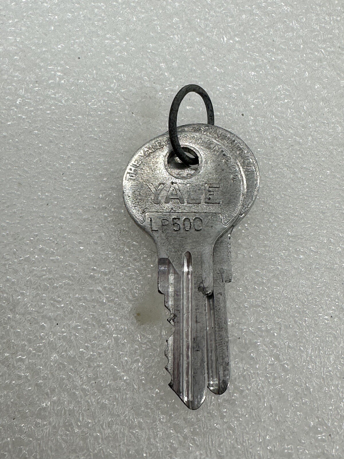 Vintage Yale Padlock Disc Tumbler With 2 Keys And Original Box