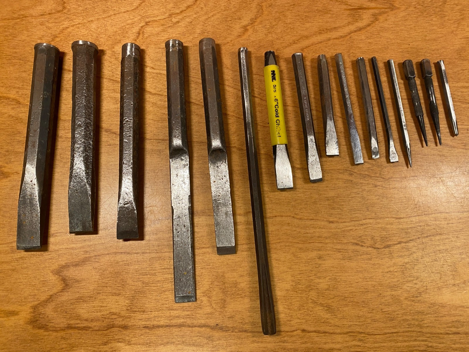 Vintage 16-Piece Assorted Heavy-Duty Cold Chisel/Punch Set, 3-1/2″ to 12″