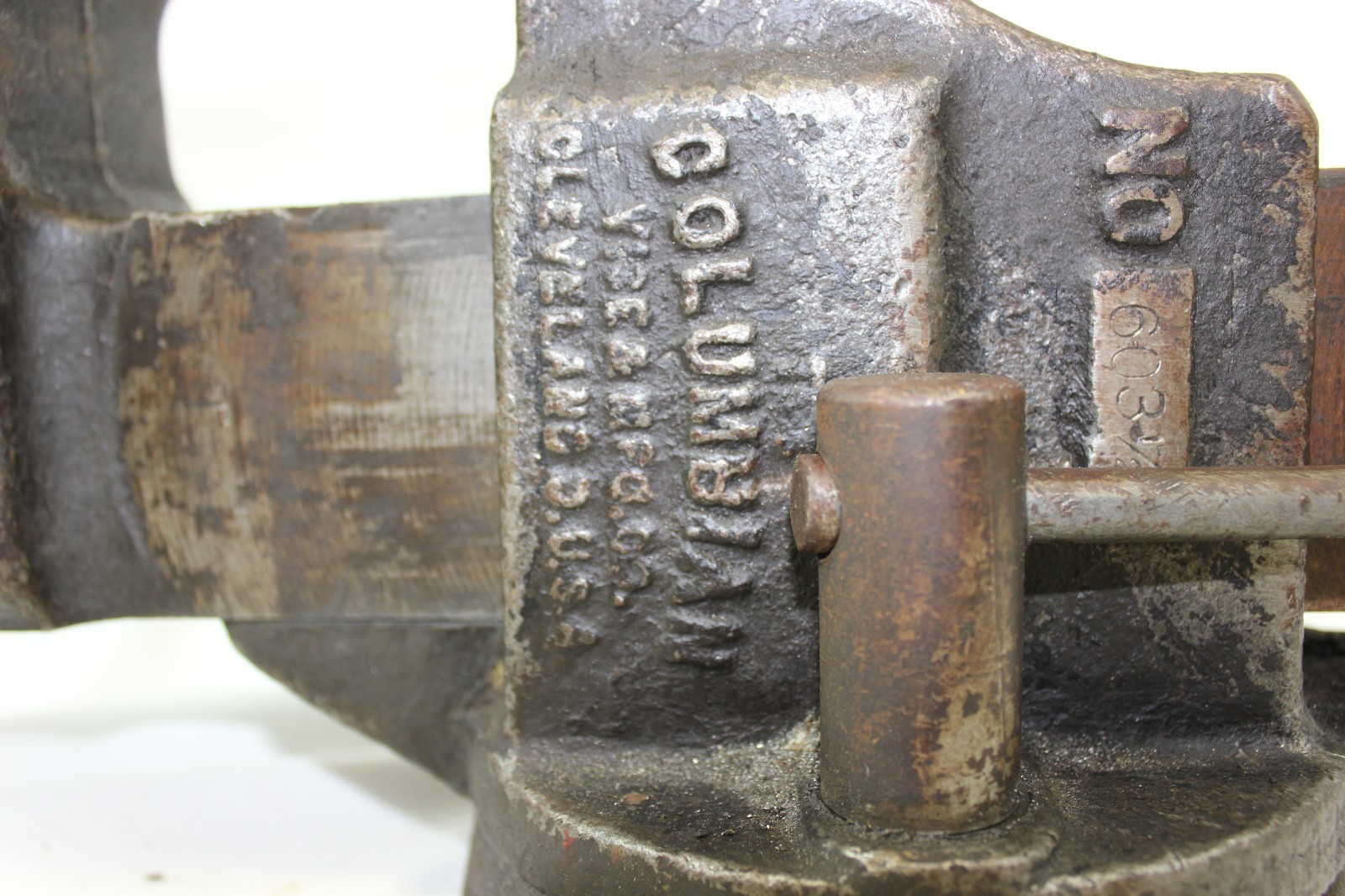 Vintage Columbian No. 603-1/2 Swivel Base Bench Vise USA Heavy Duty Antique