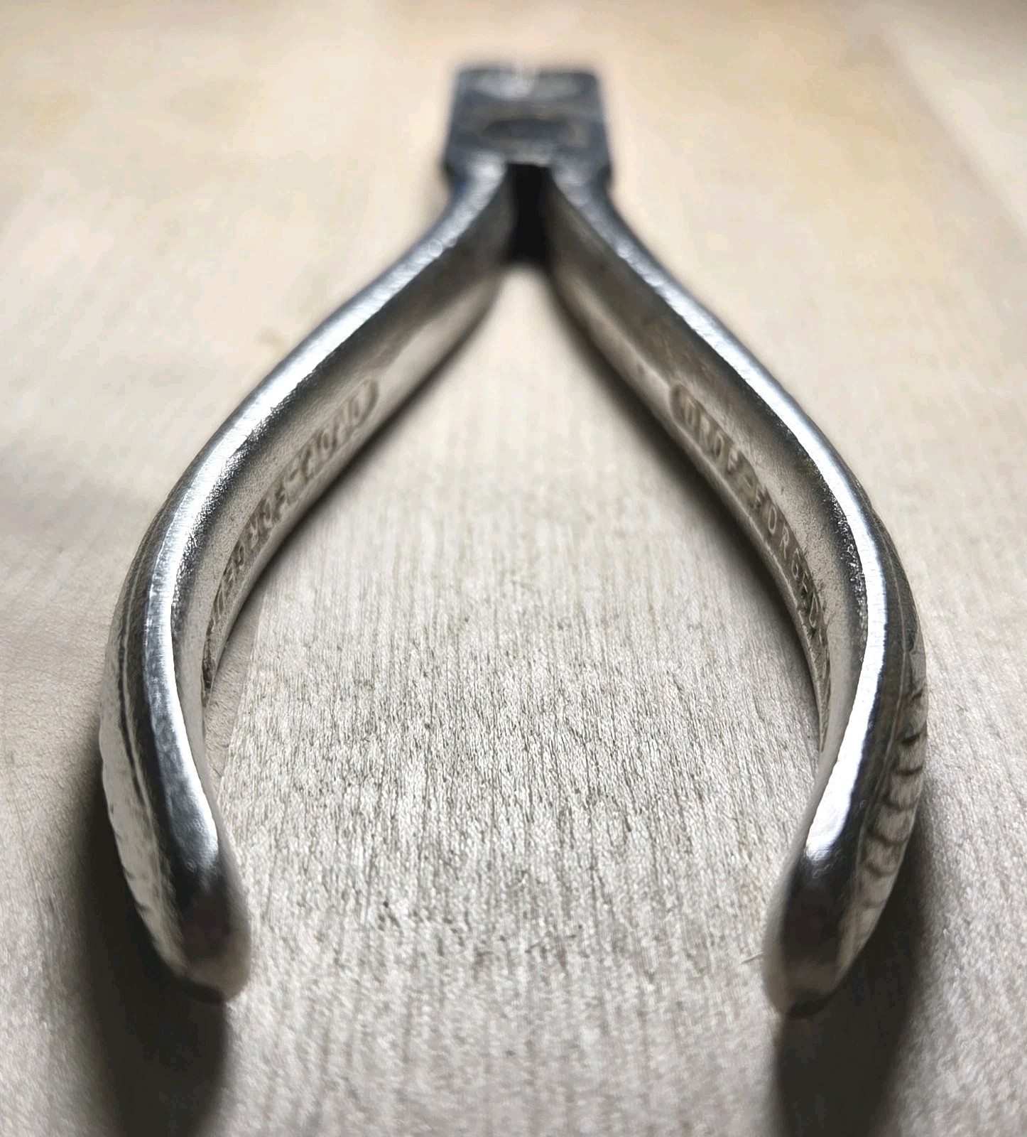 Vintage West Germany Diagonal Cutting Pliers 5 3/4″ Diamond Leaf Pattern