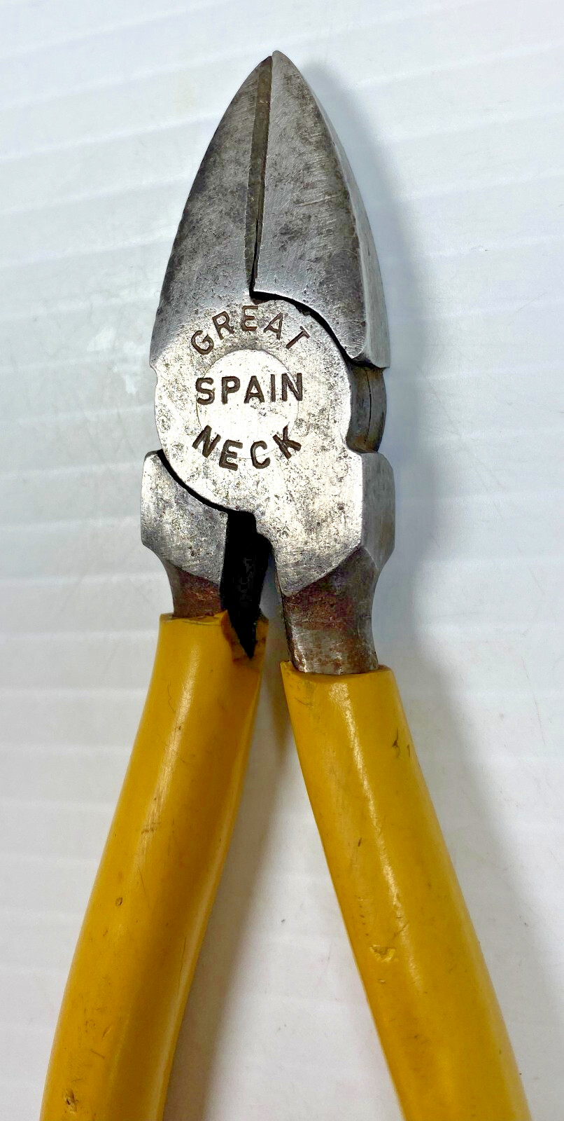 Vintage Great Neck Tools – 6-1/4″ Diagonal Side Cutter Pliers with Yellow Grips