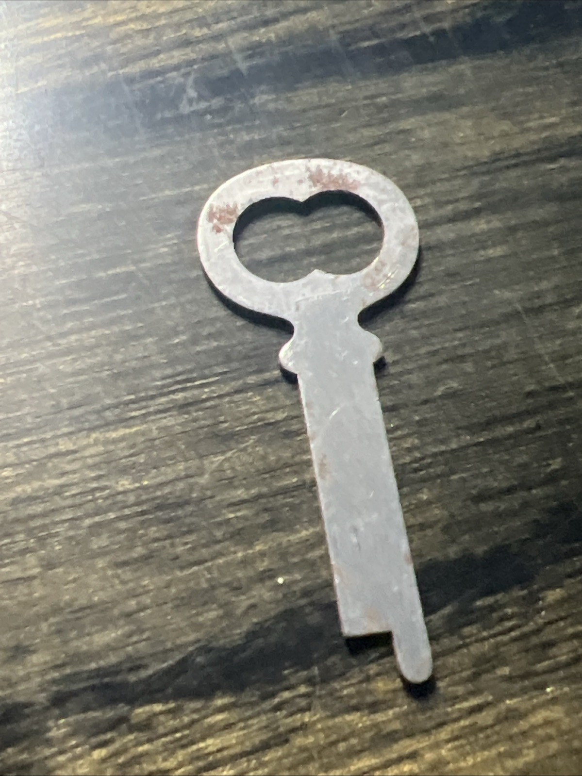 Vtg Uncut Eagle Lock Co Terryville Conn USA Flat Skeleton Key Approx 1.75″ Long