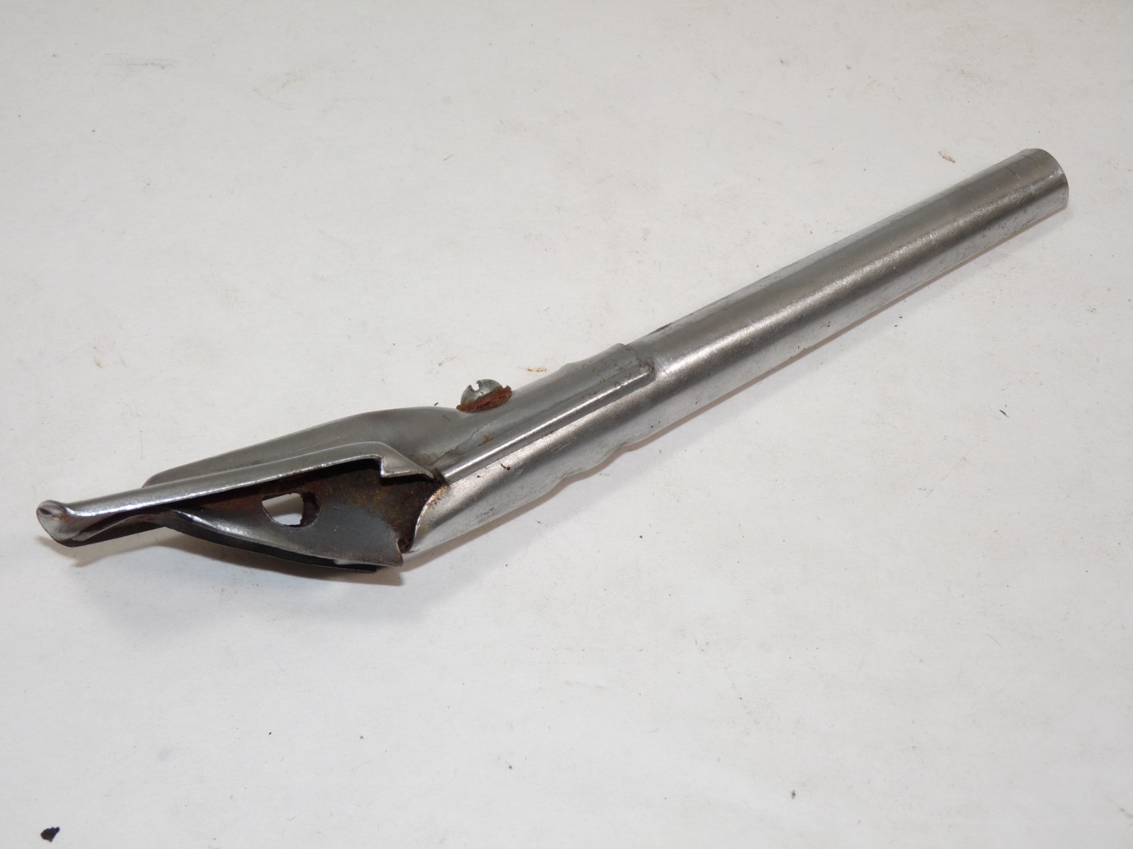 Vintage 60s GLOBEMASTER Oil Can Spout 60890/2 Made In Japan – 7 1/2″ L